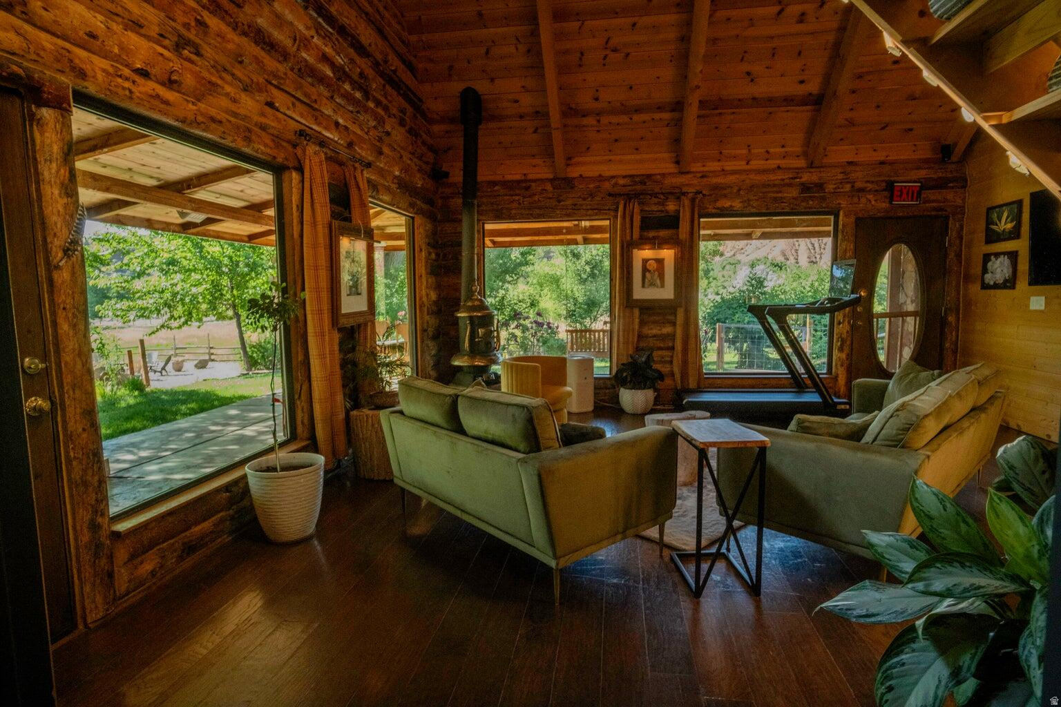 main property photo 19
