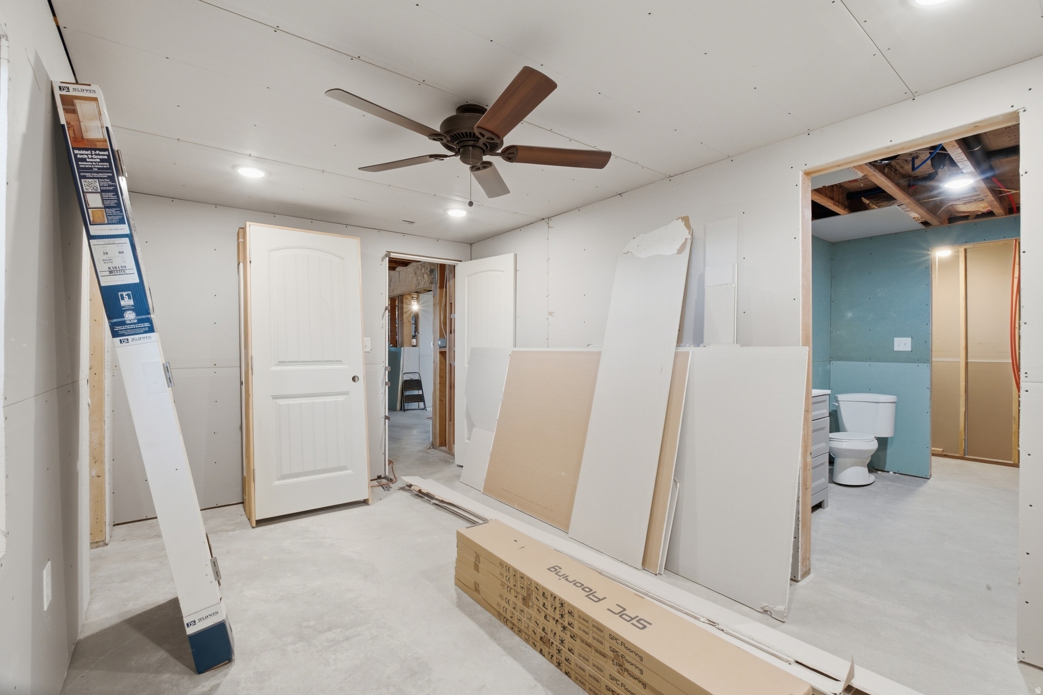 main property photo 40