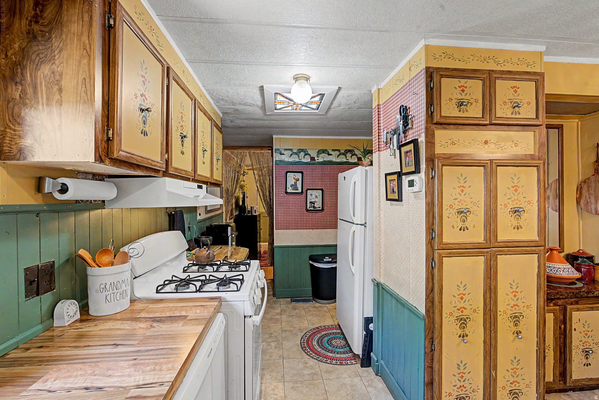 main property photo 17