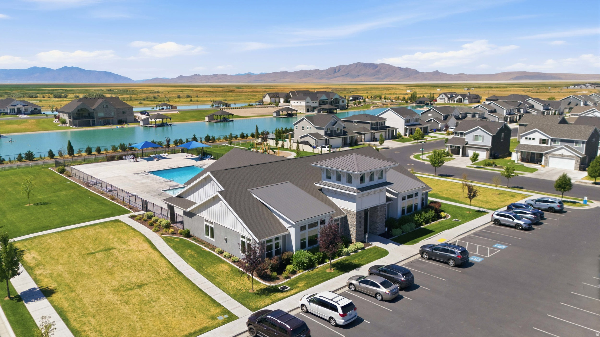 main property photo 45