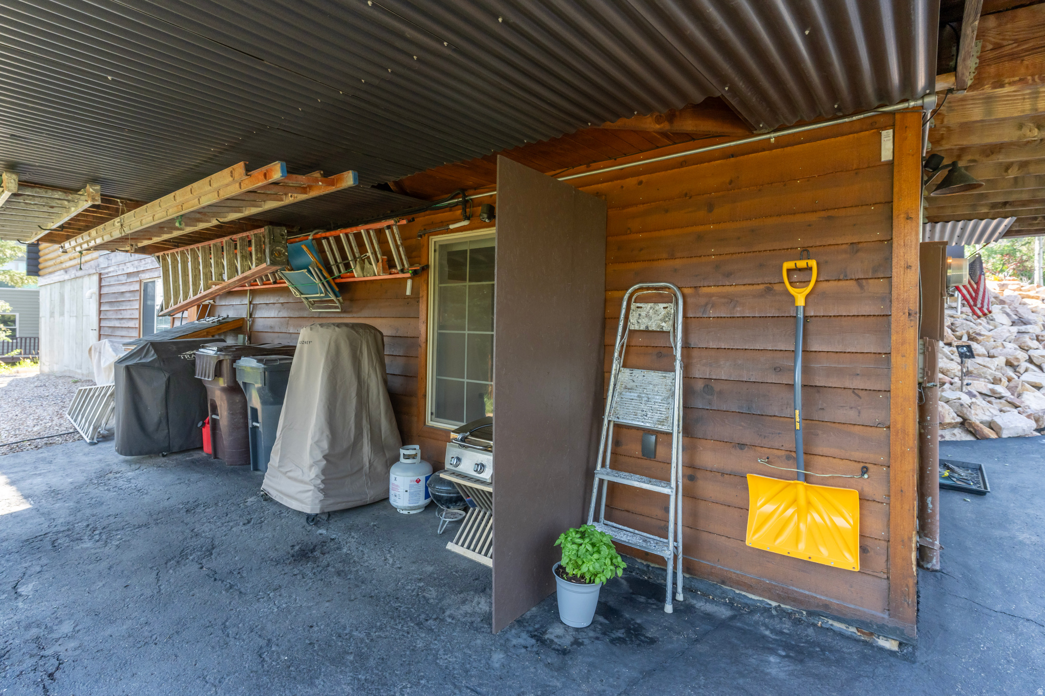 main property photo 59