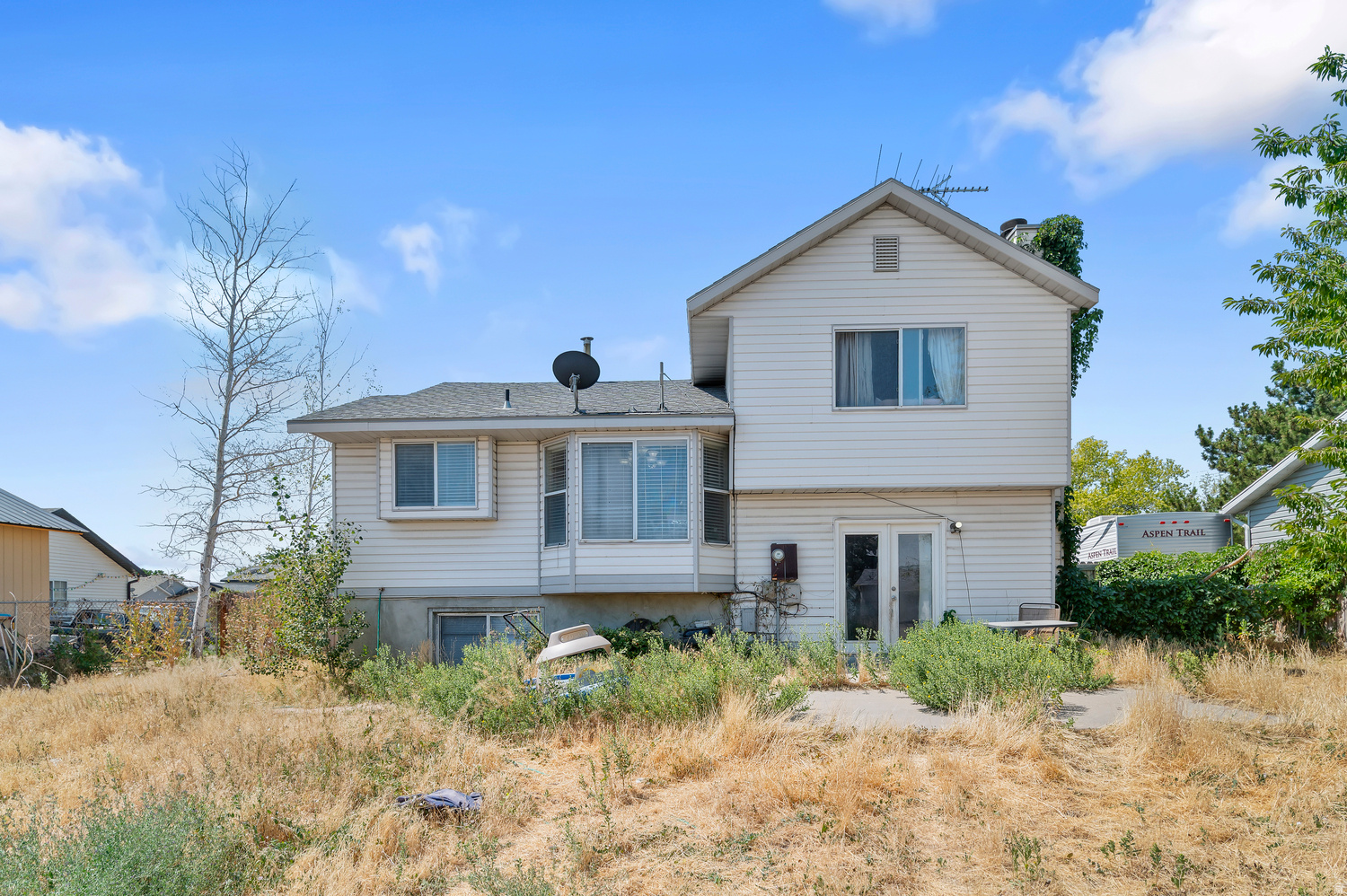 main property photo 20