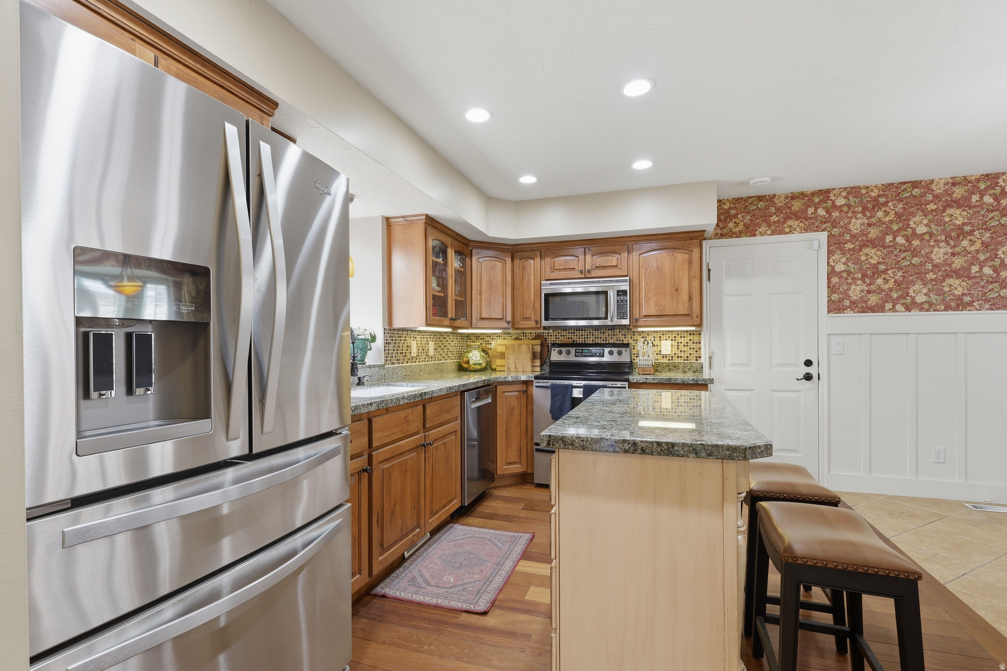 main property photo 16