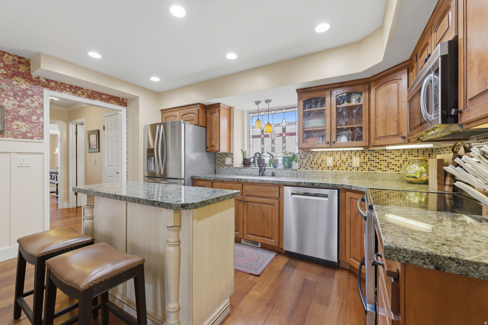 main property photo 2