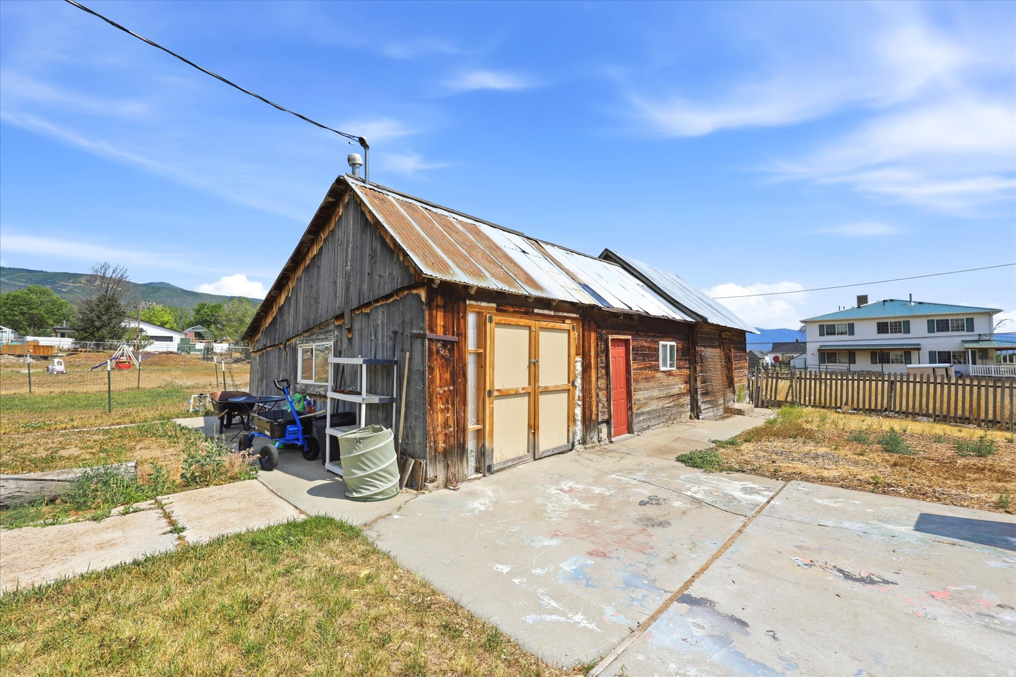 main property photo 29