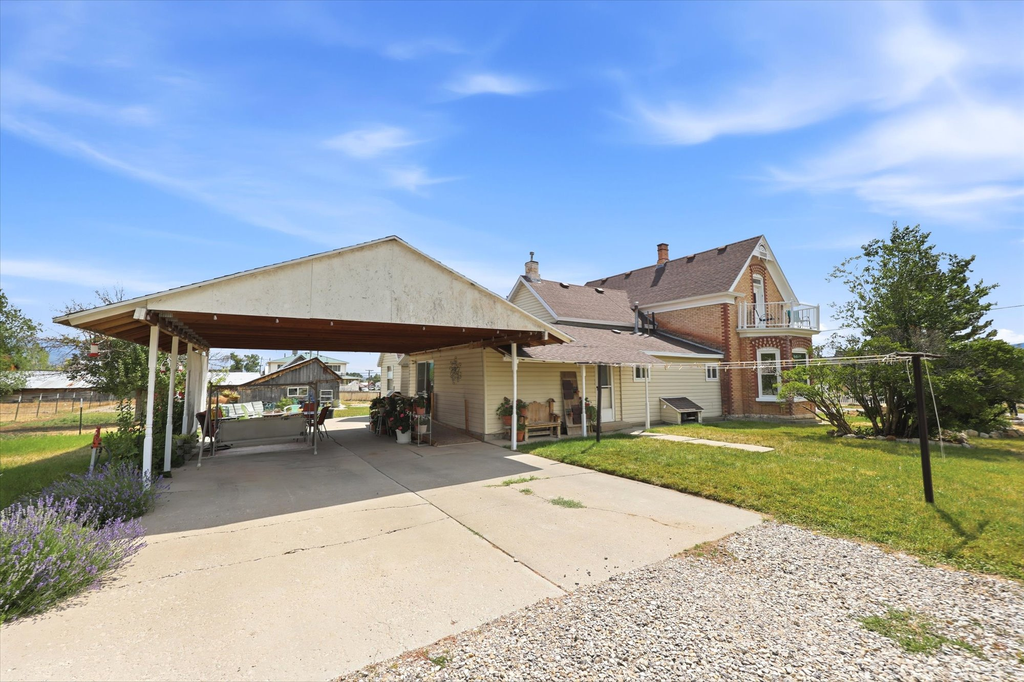 main property photo 30