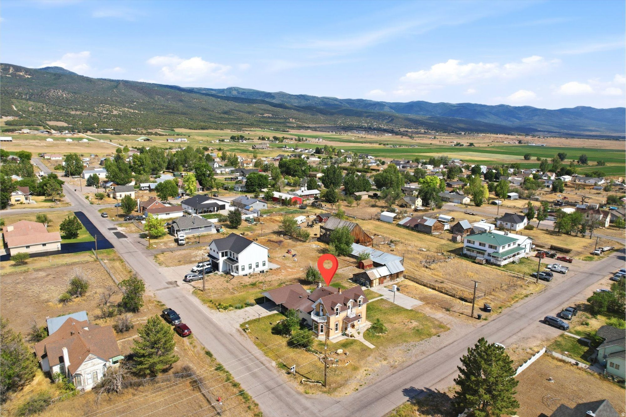 main property photo 33