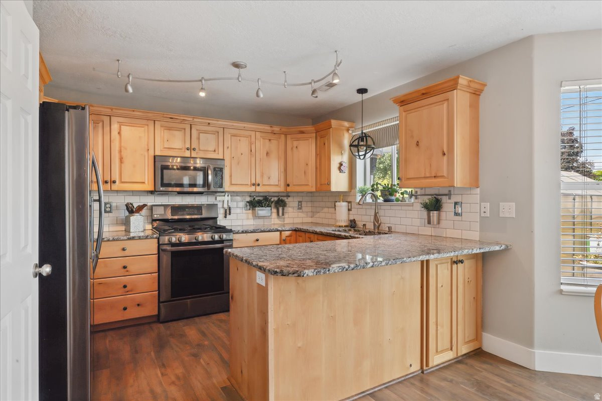 main property photo 8