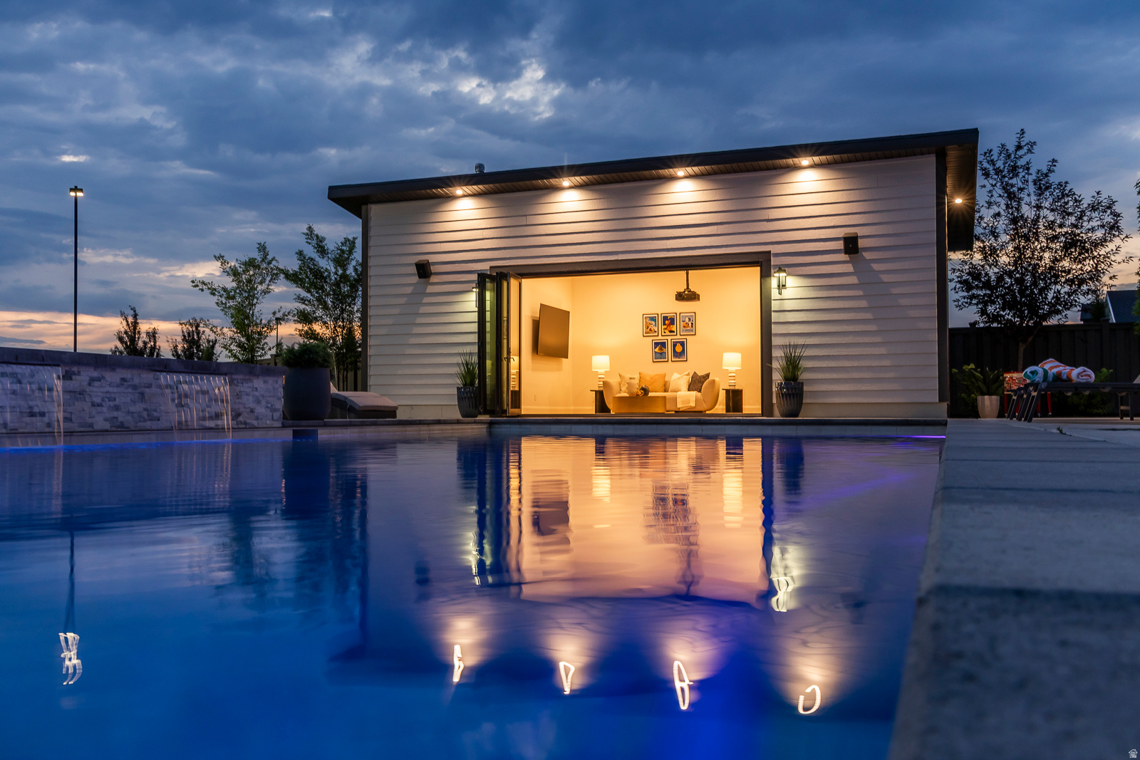 main property photo 113
