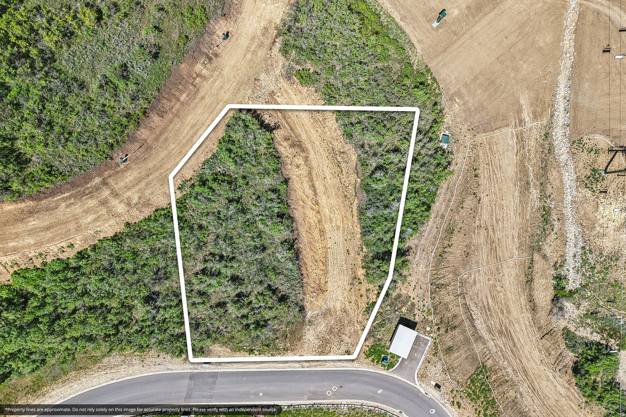 main property photo 13