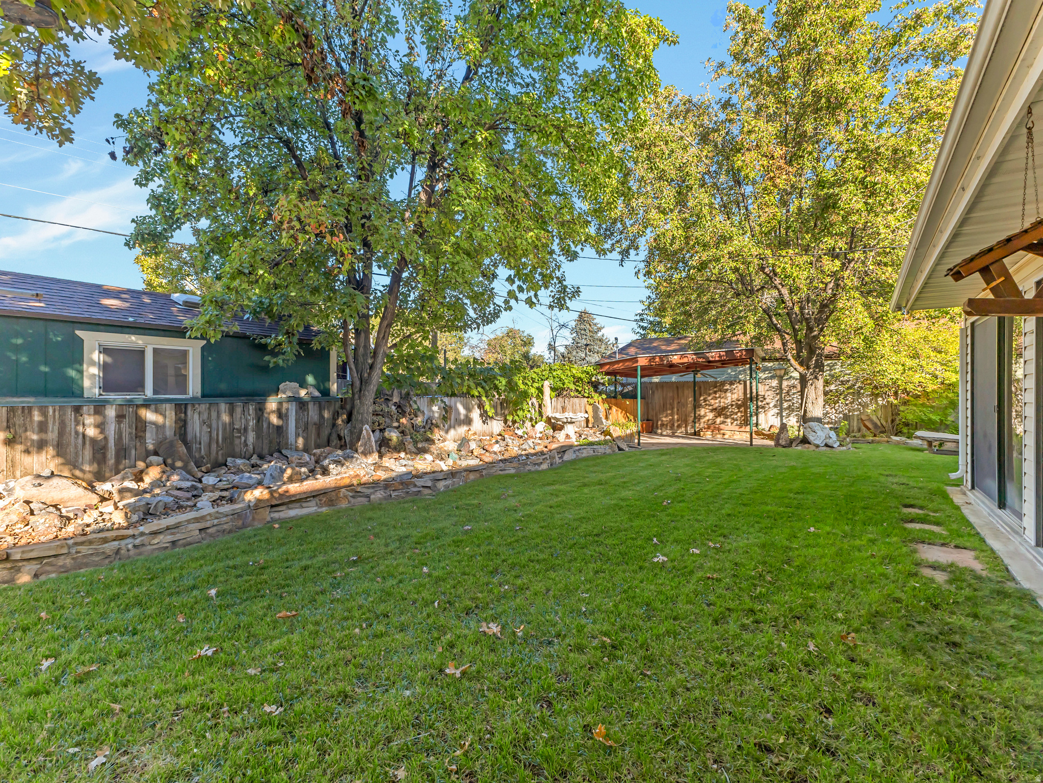 main property photo 20