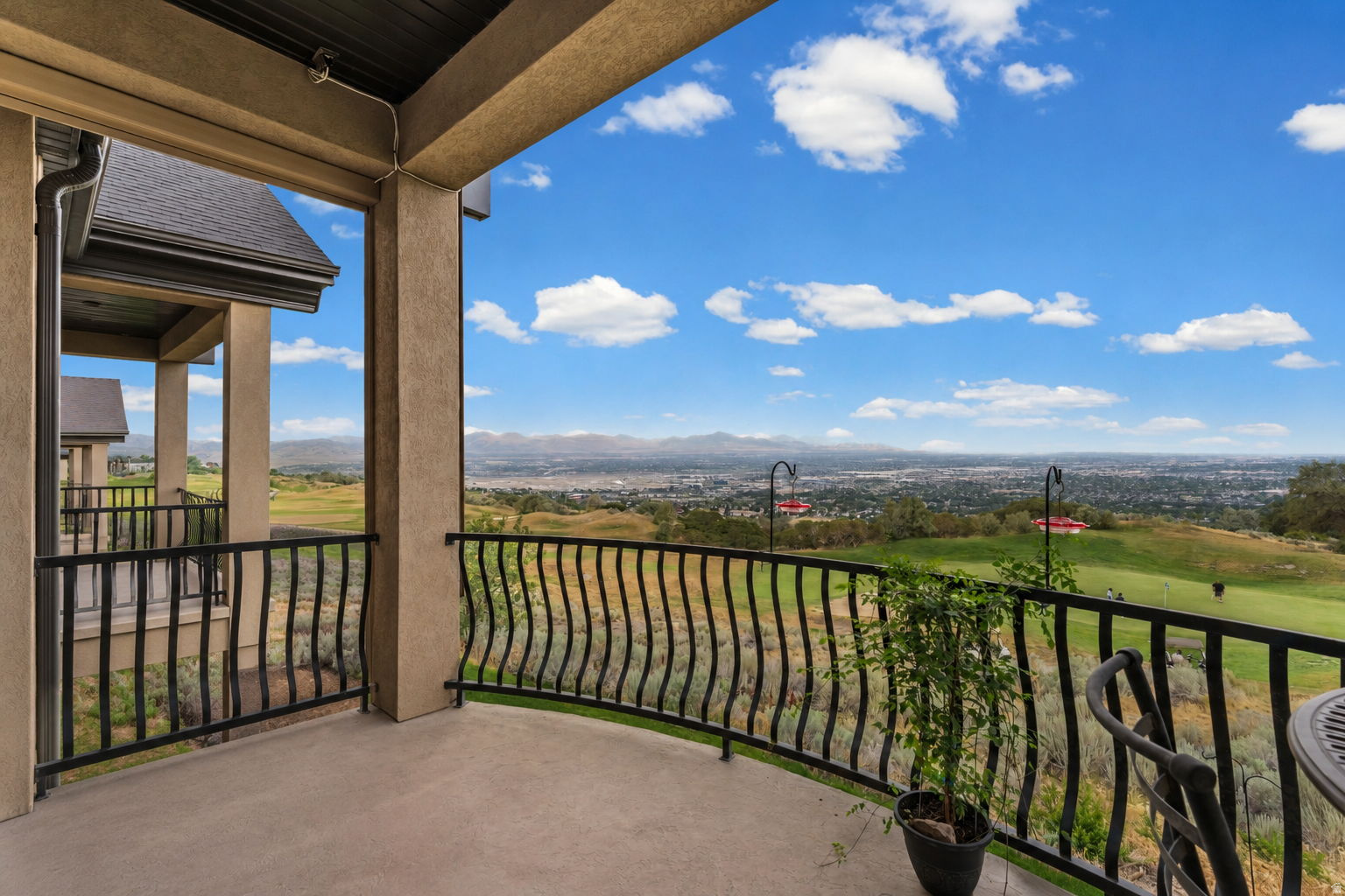 main property photo 11