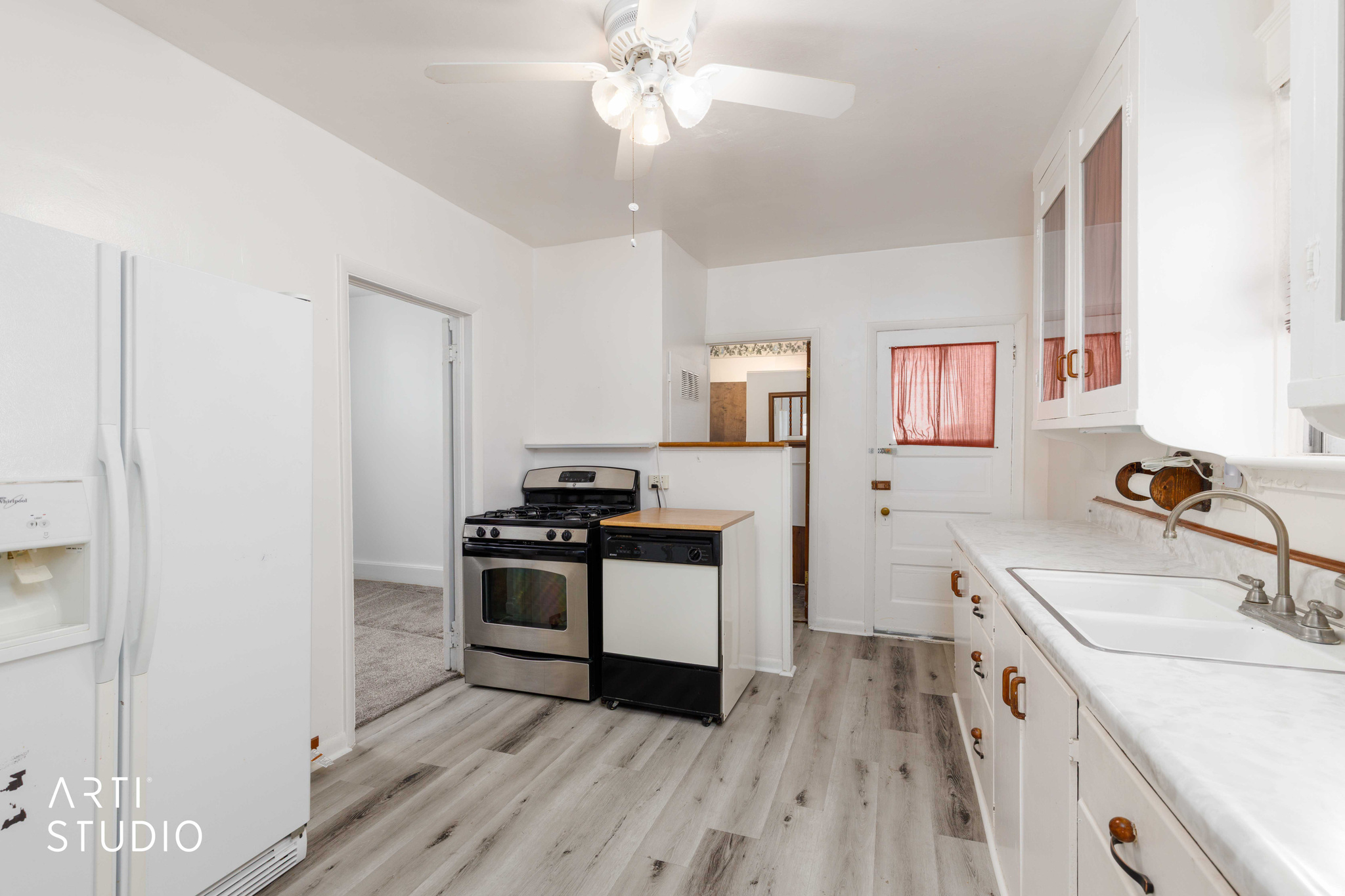 main property photo 12