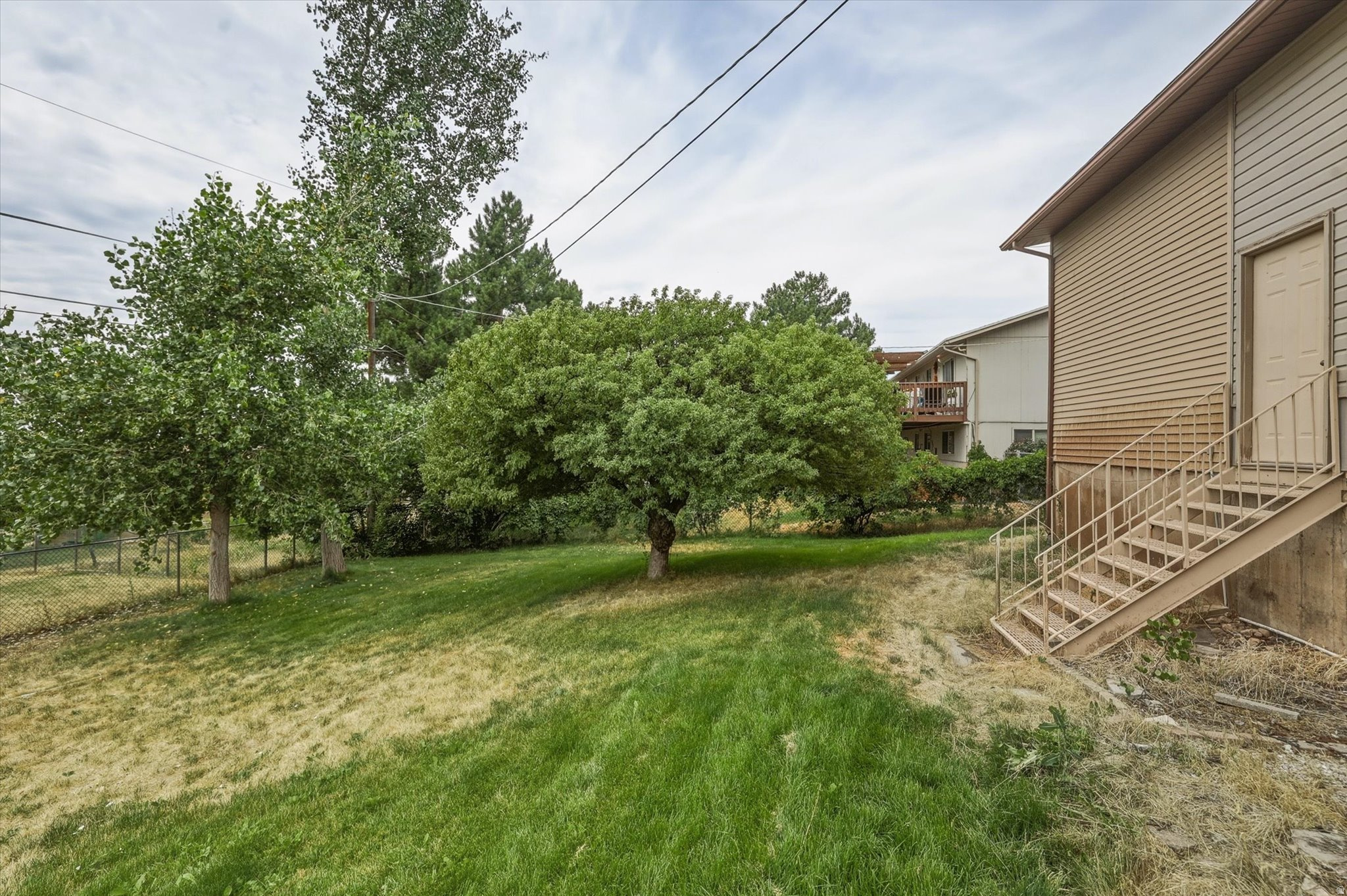 main property photo 34