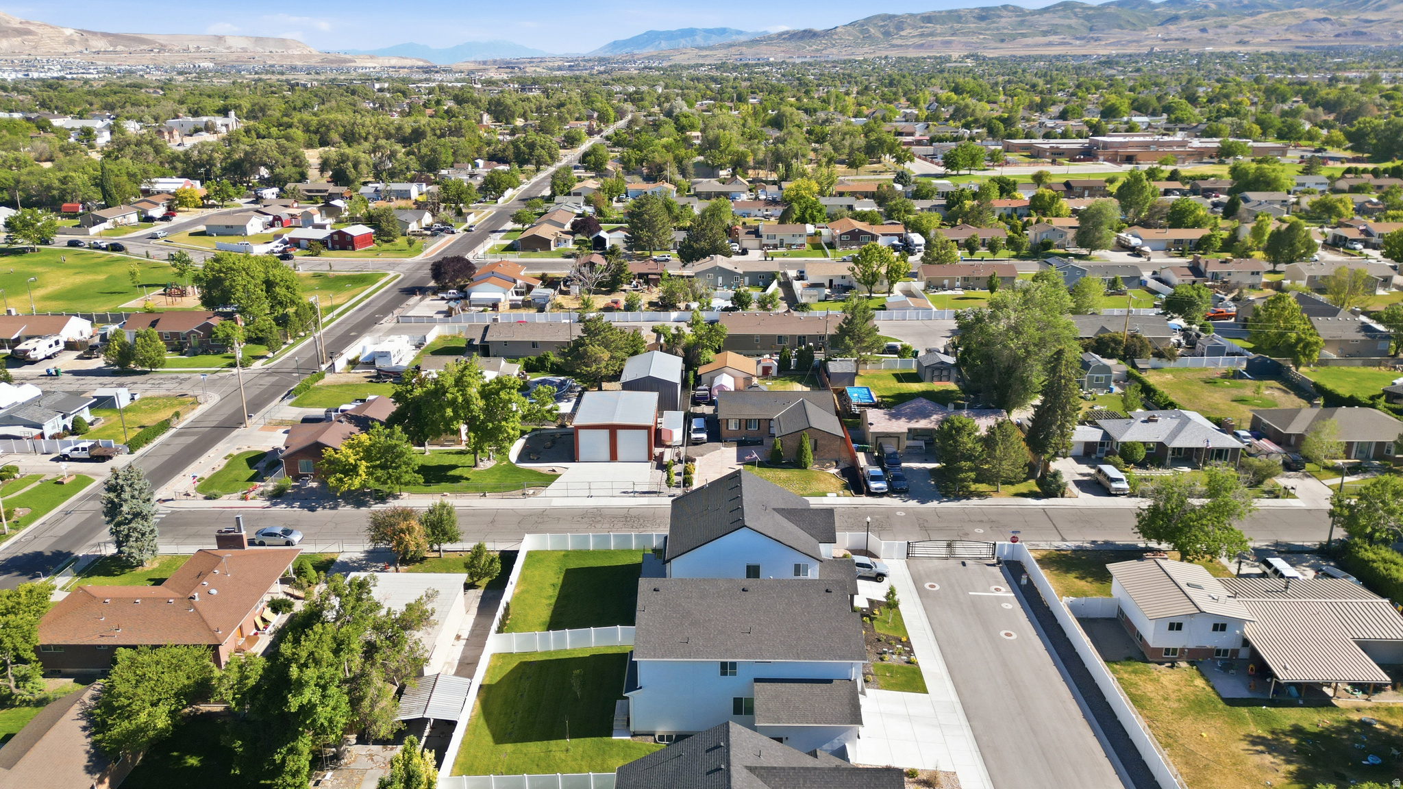 main property photo 41