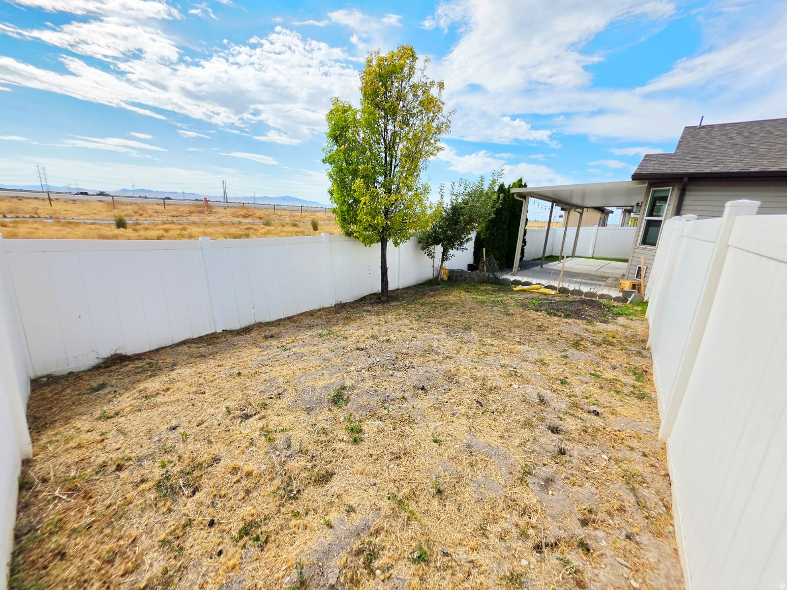 main property photo 17