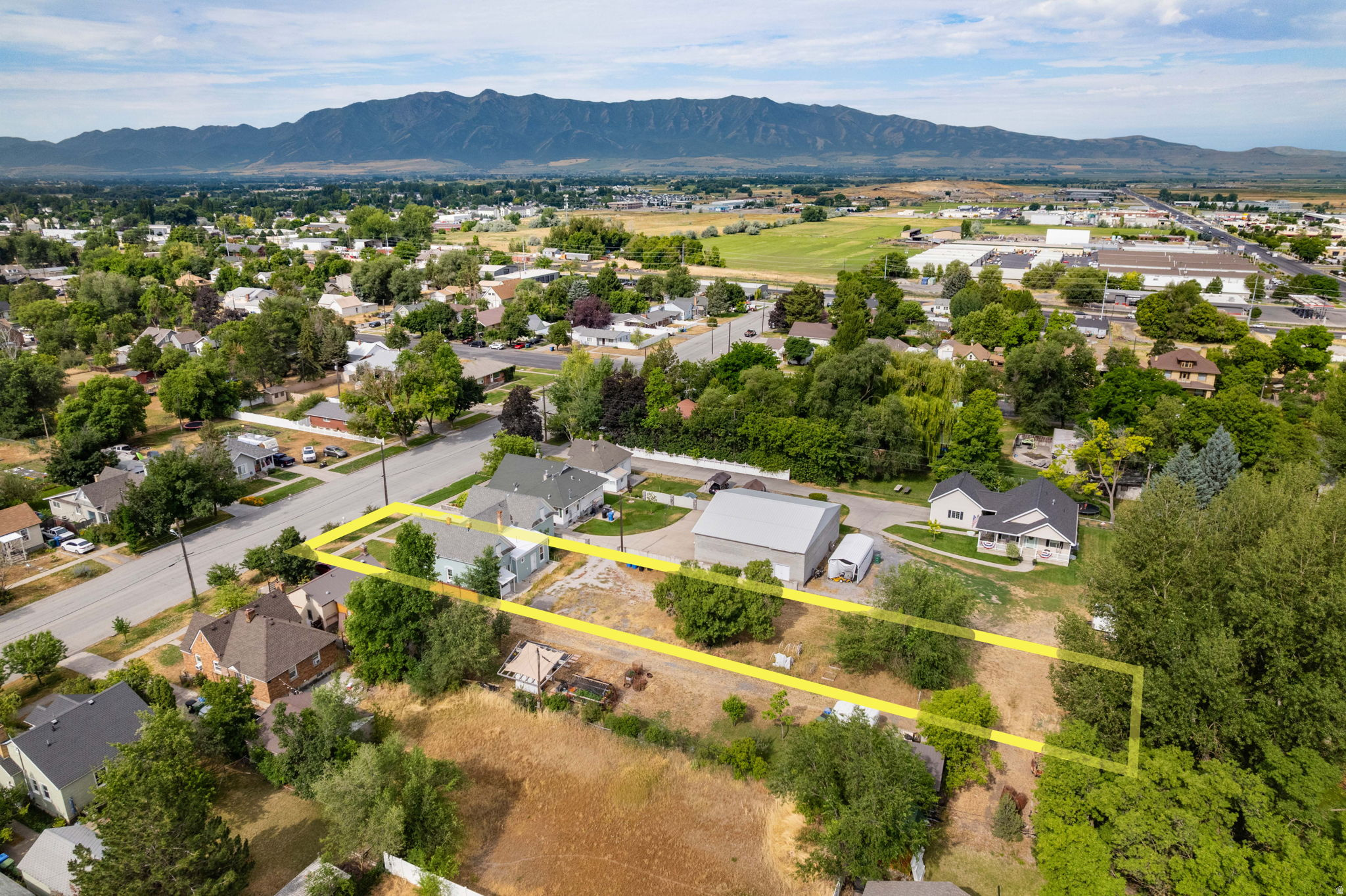 main property photo 30