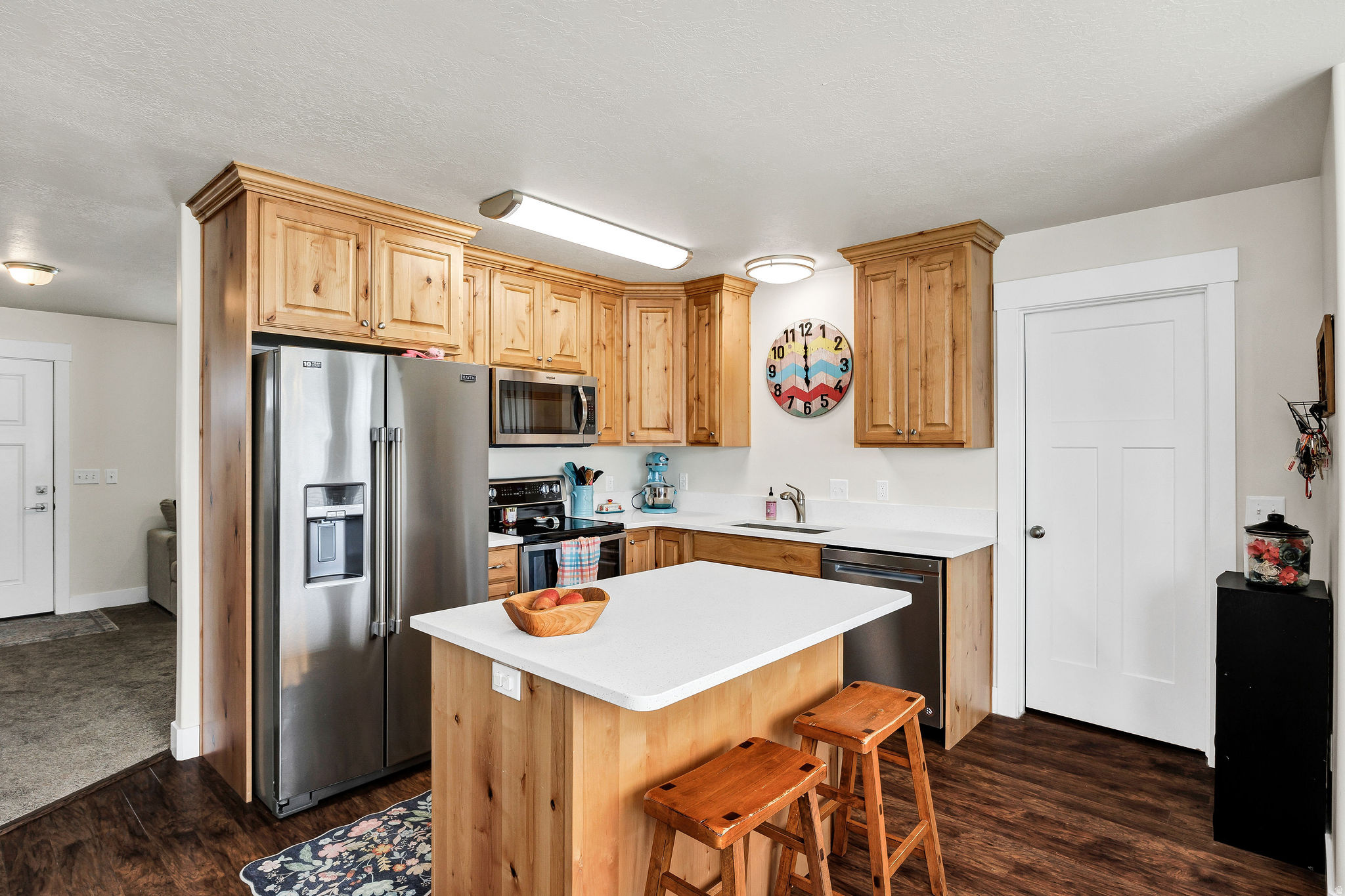 main property photo 6