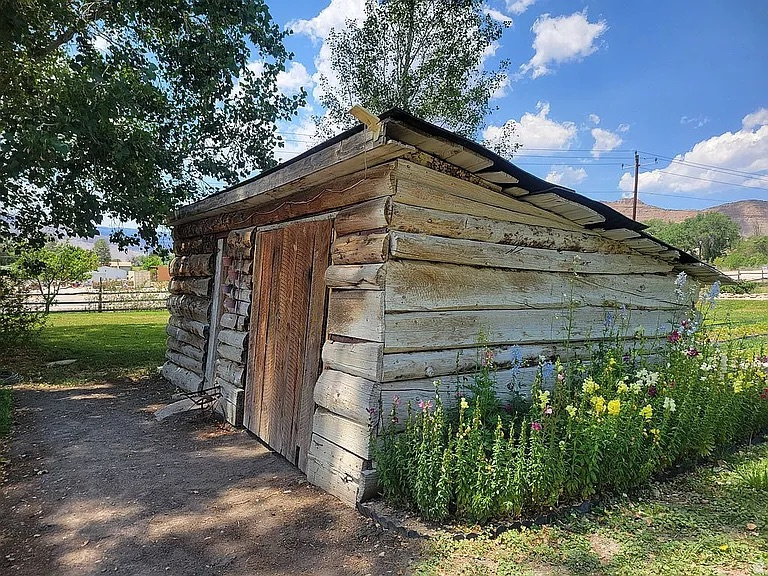 main property photo 24
