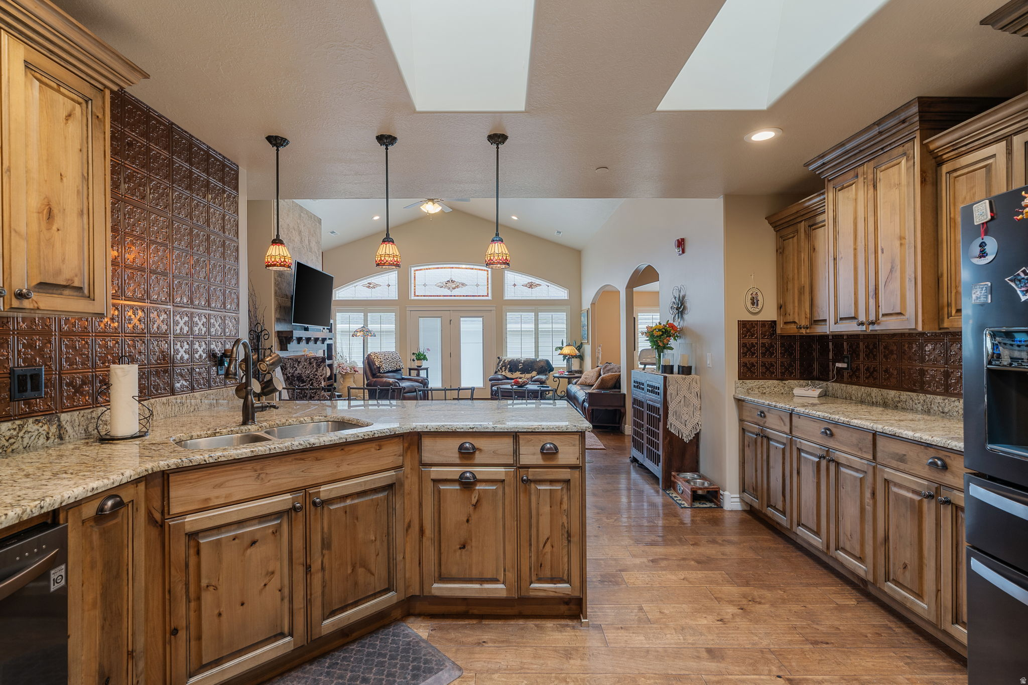 main property photo 10