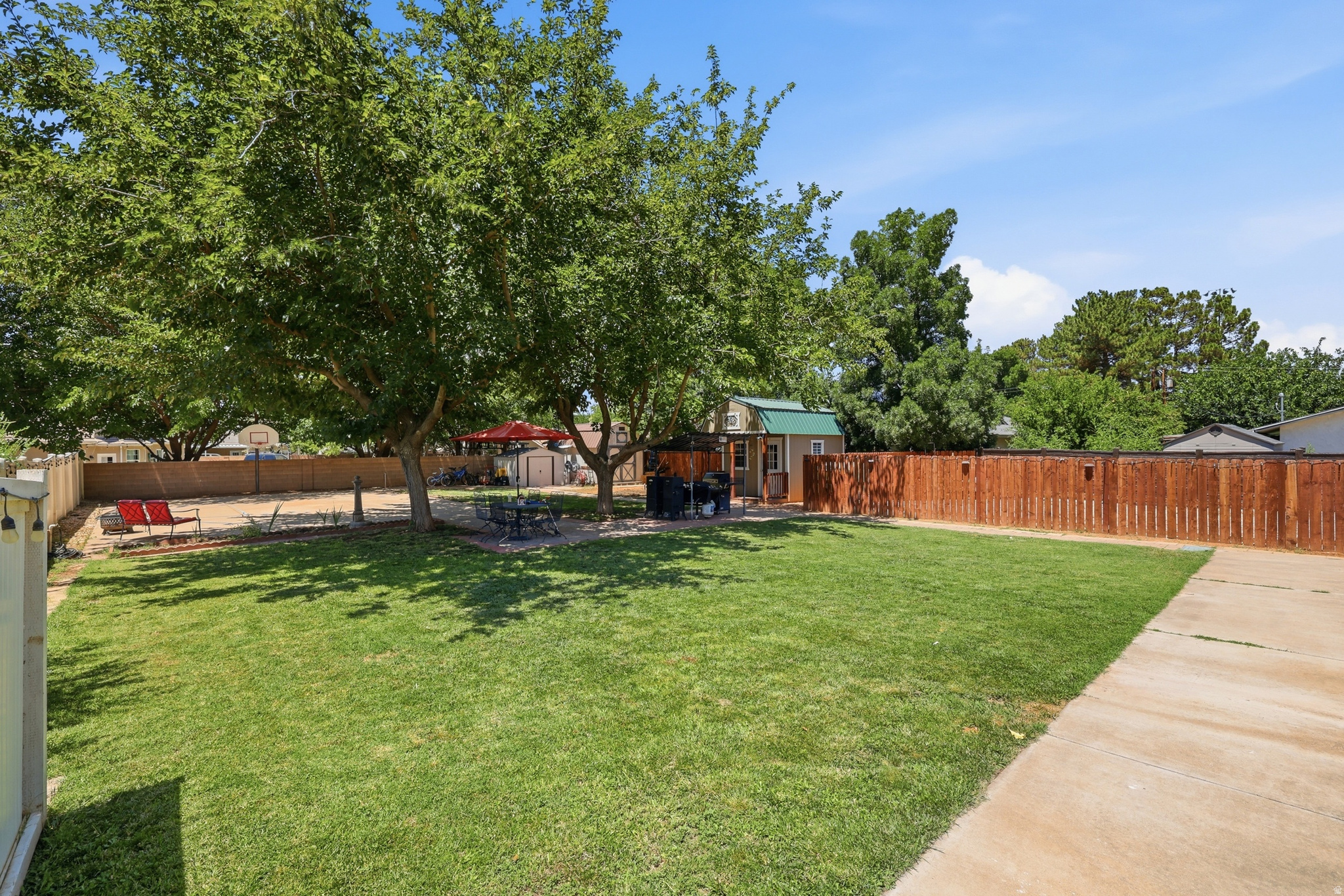 main property photo 18