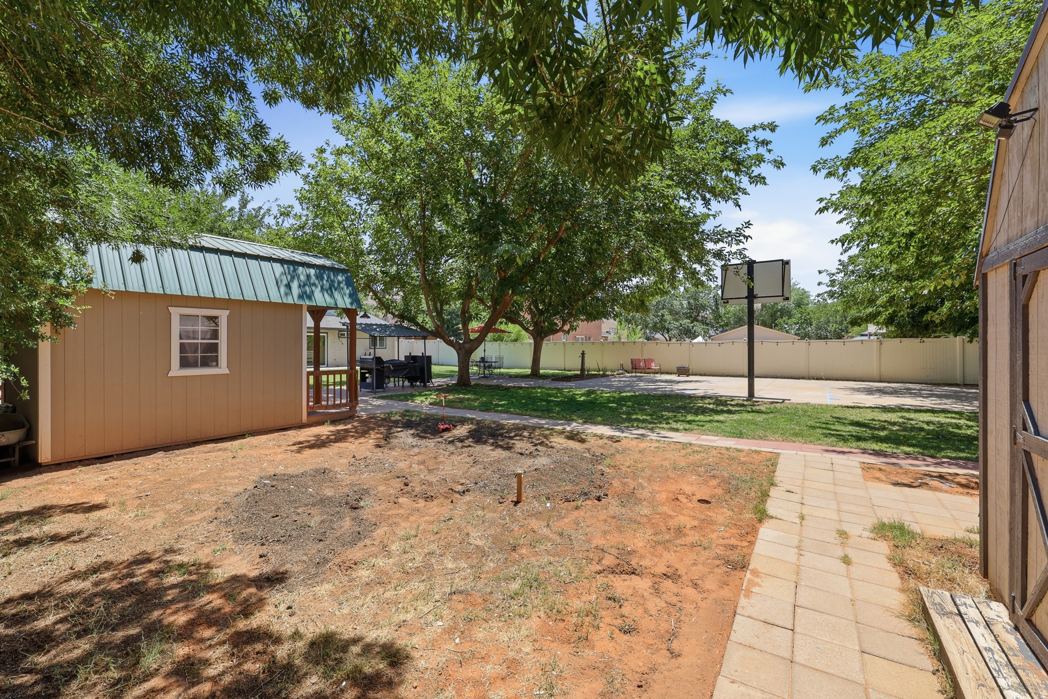 main property photo 21