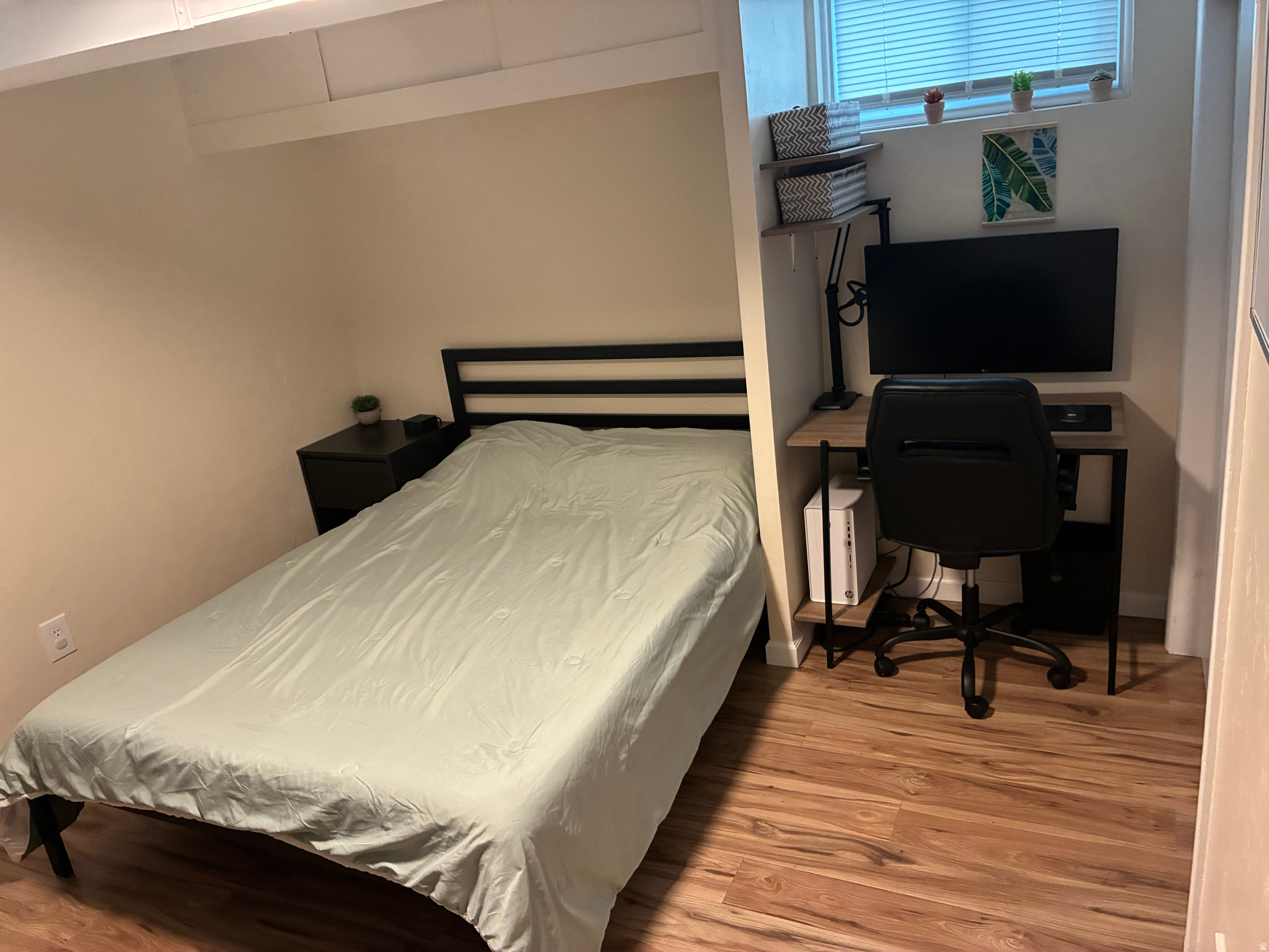 main property photo 20