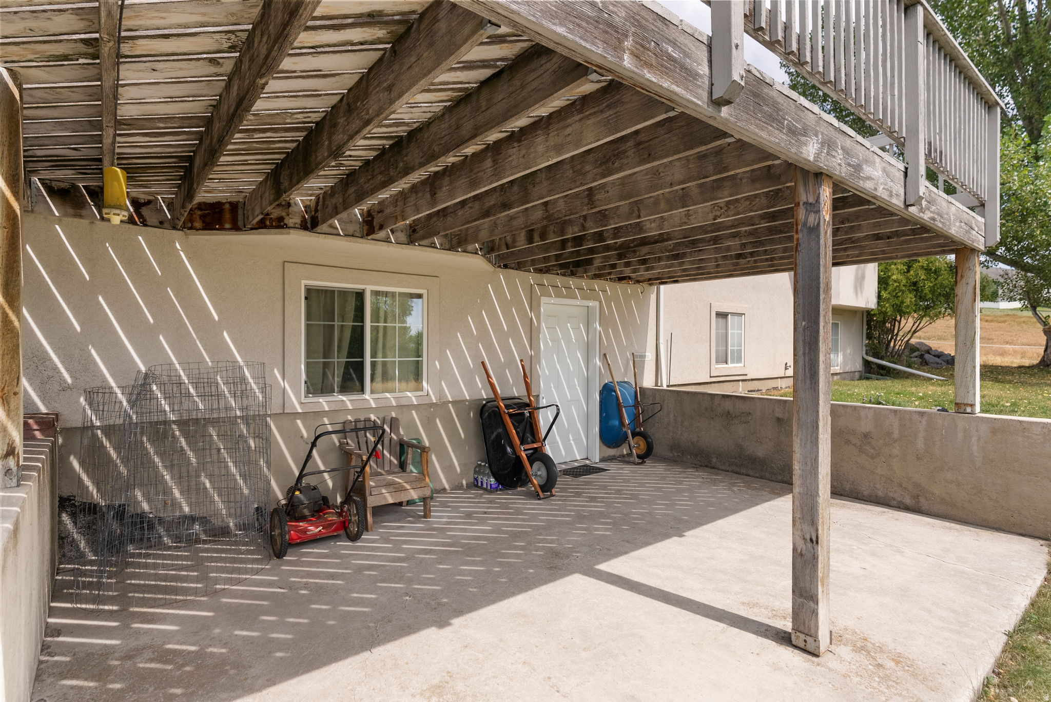 main property photo 37