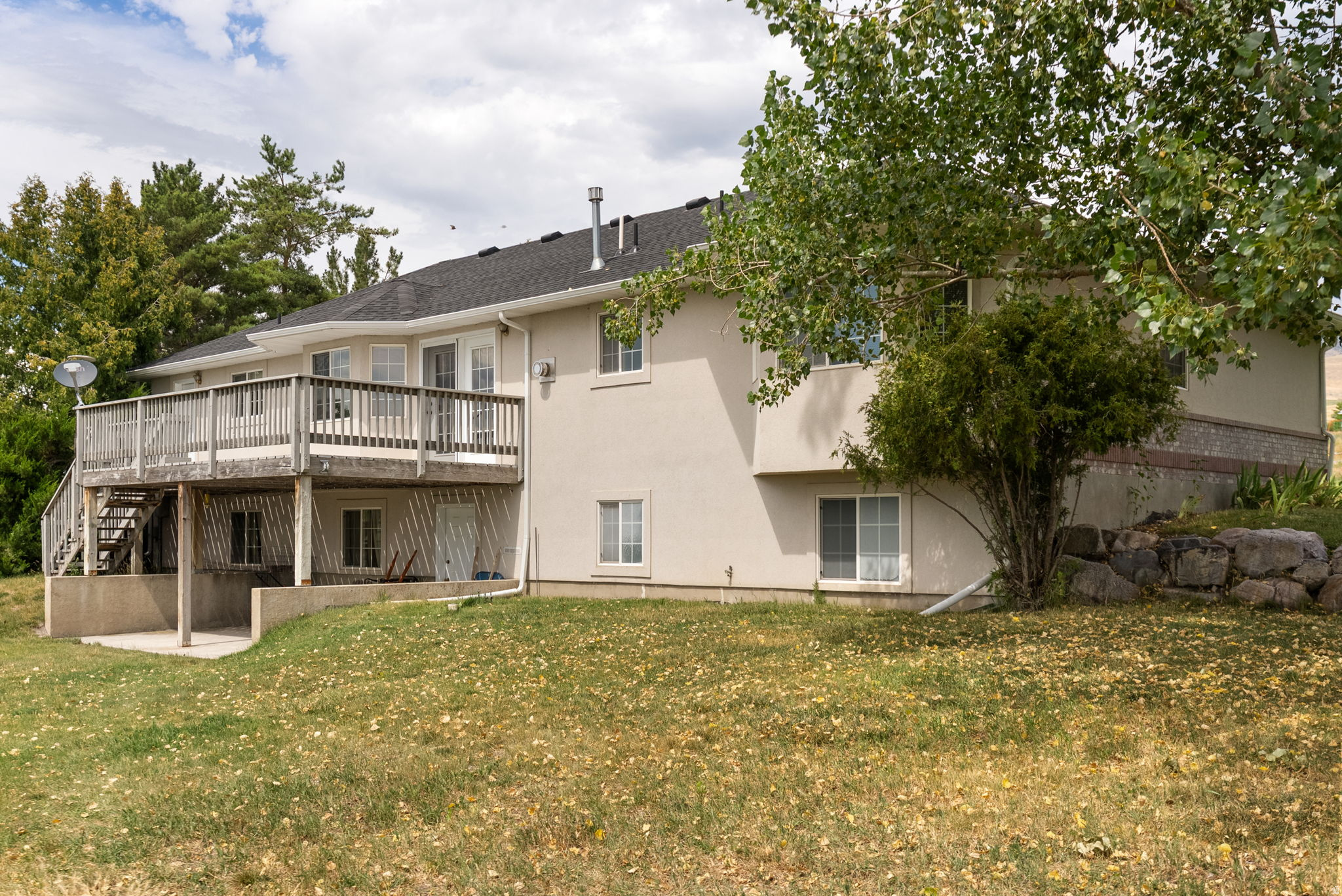 main property photo 39