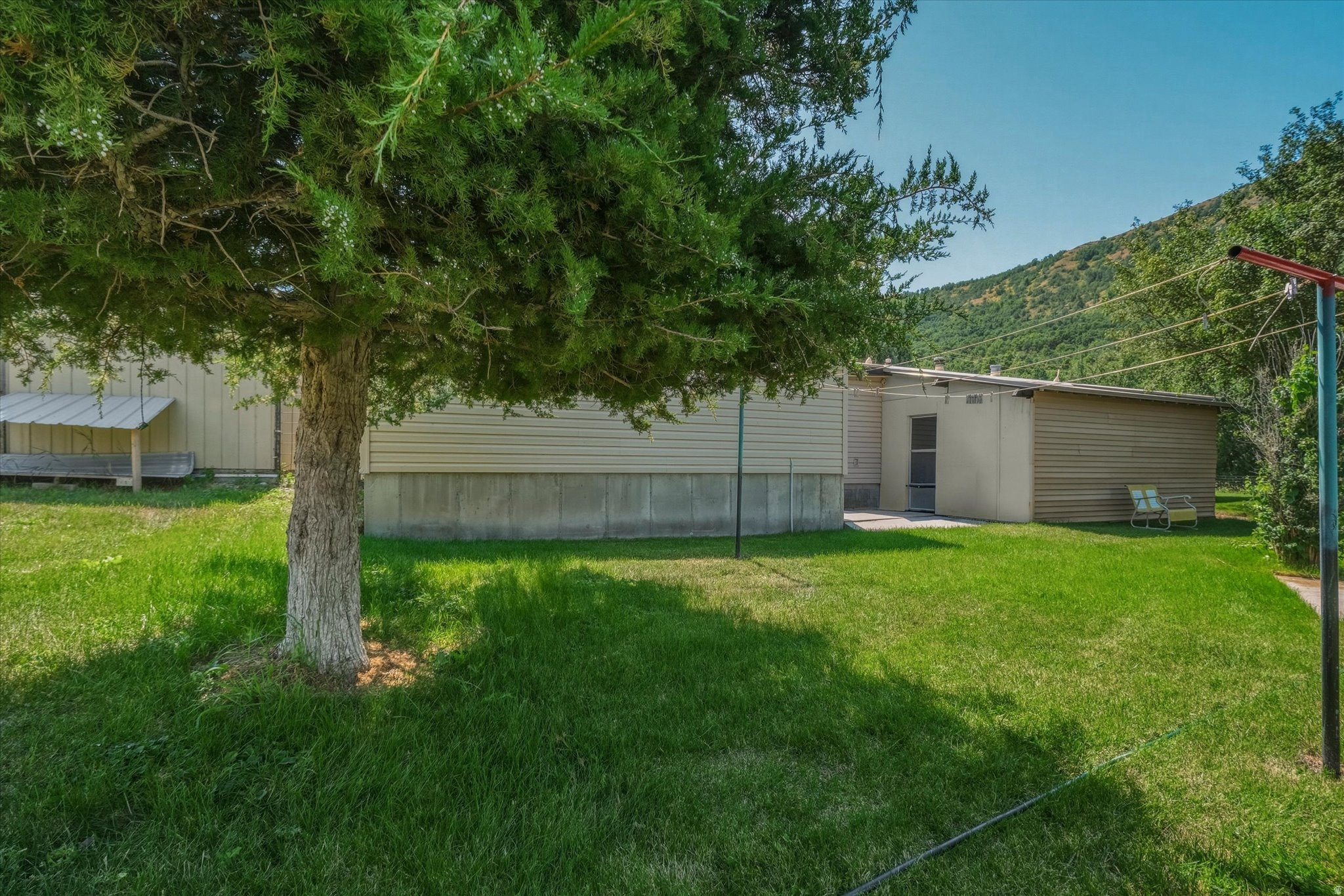 main property photo 40