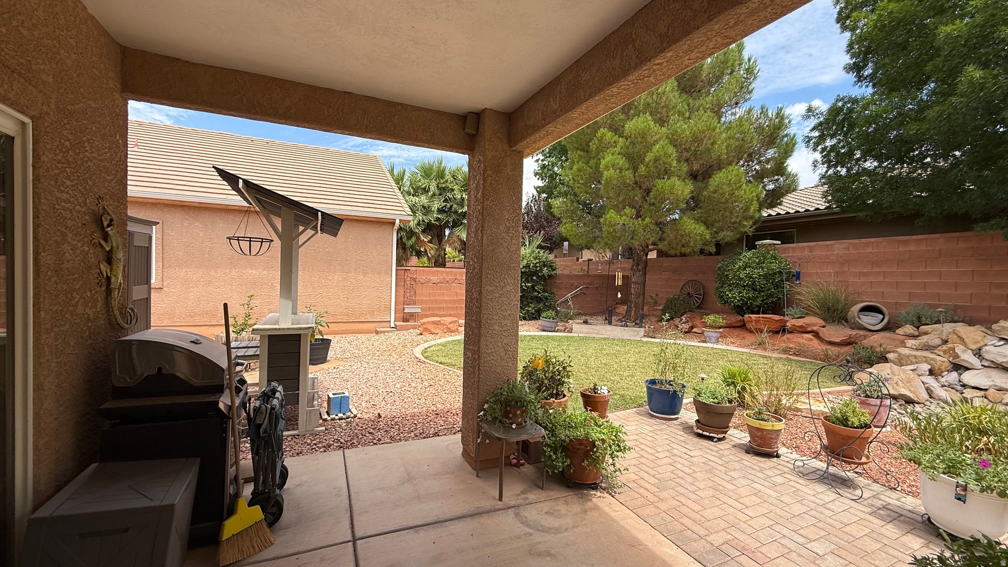 main property photo 24