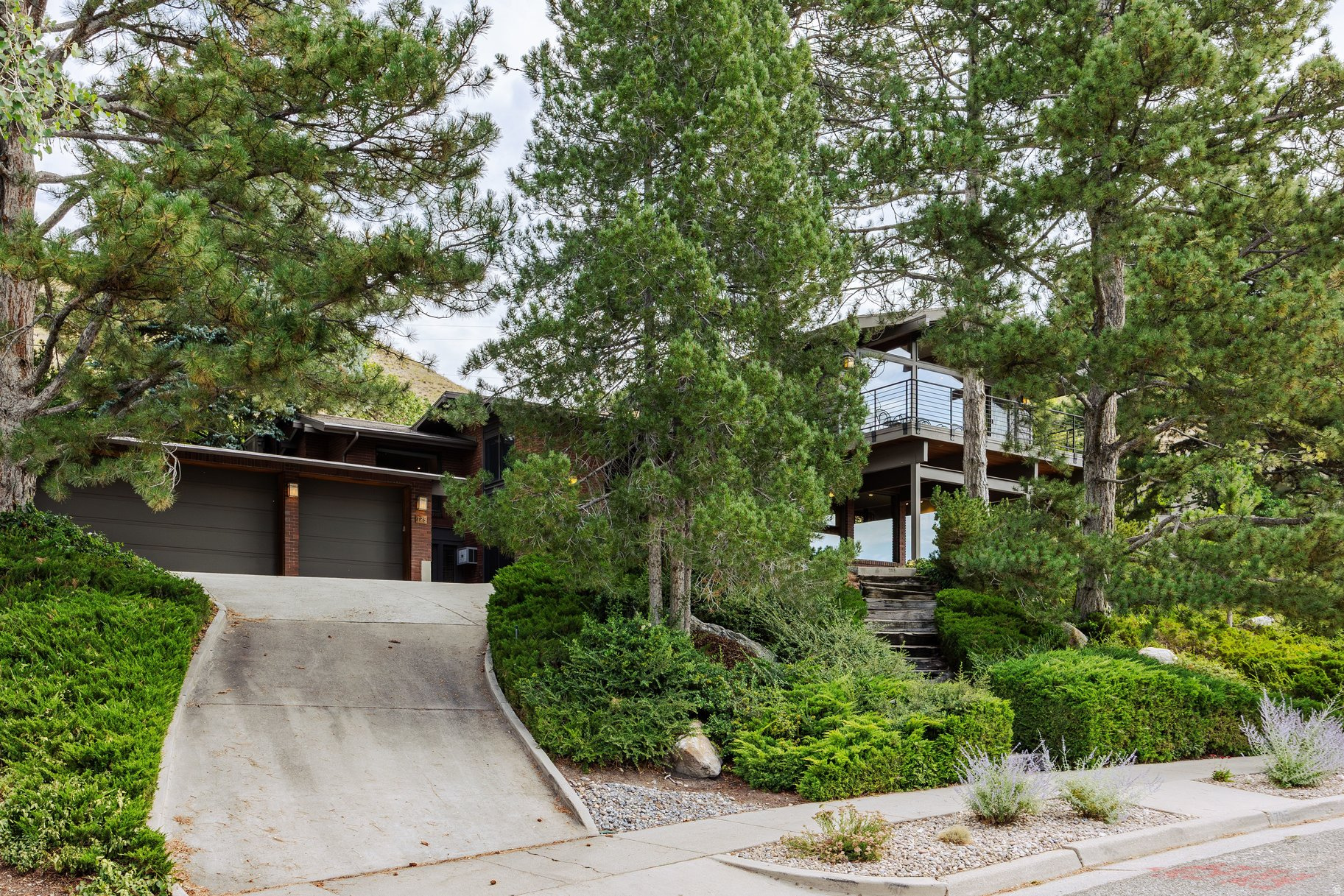 main property photo 59