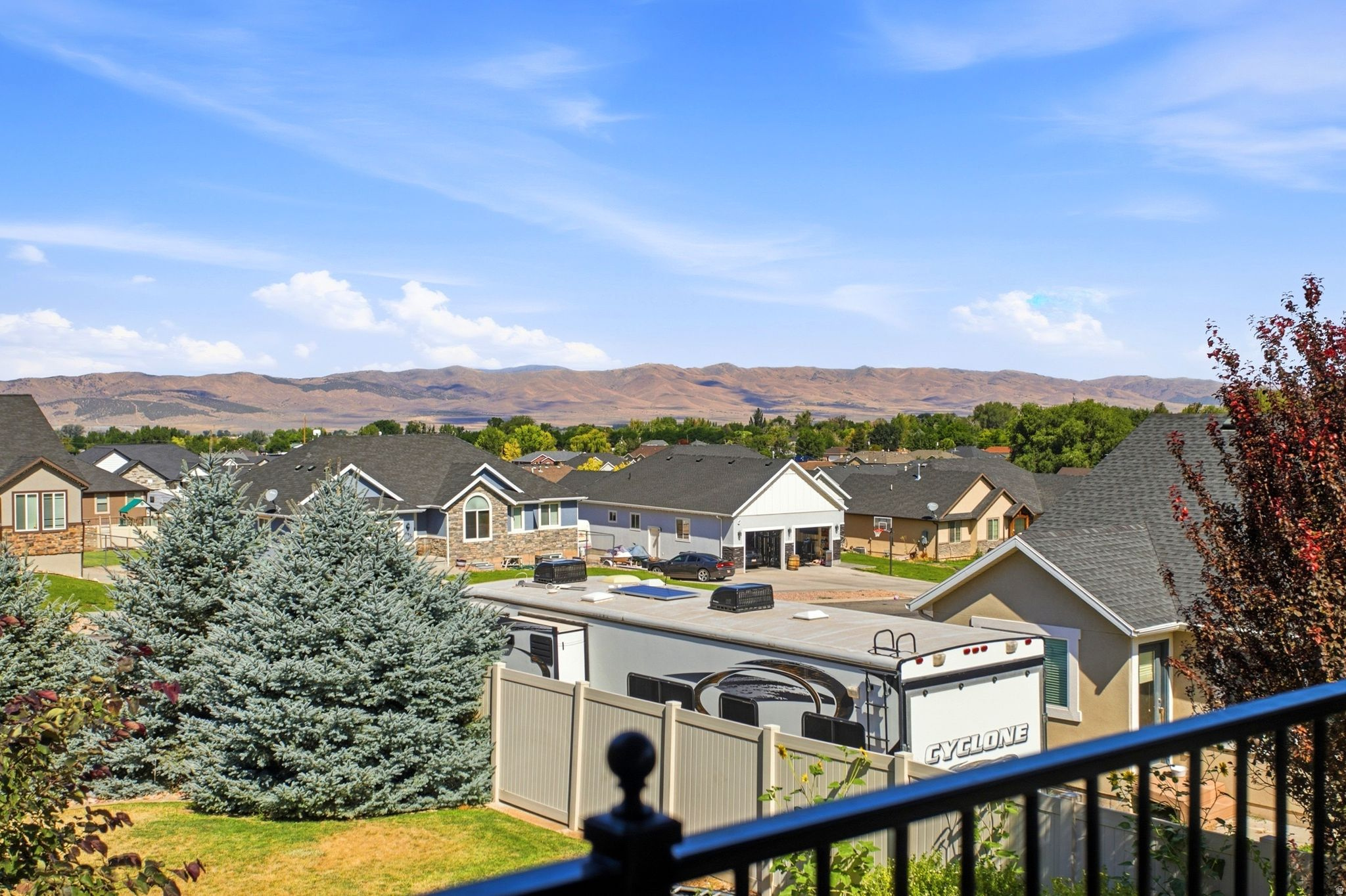 main property photo 30