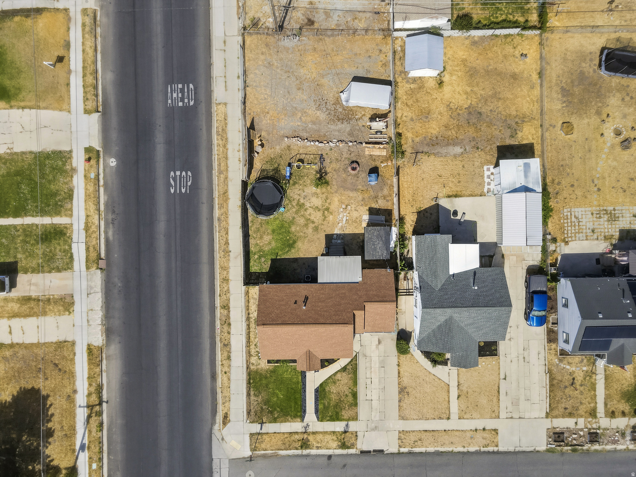 main property photo 28