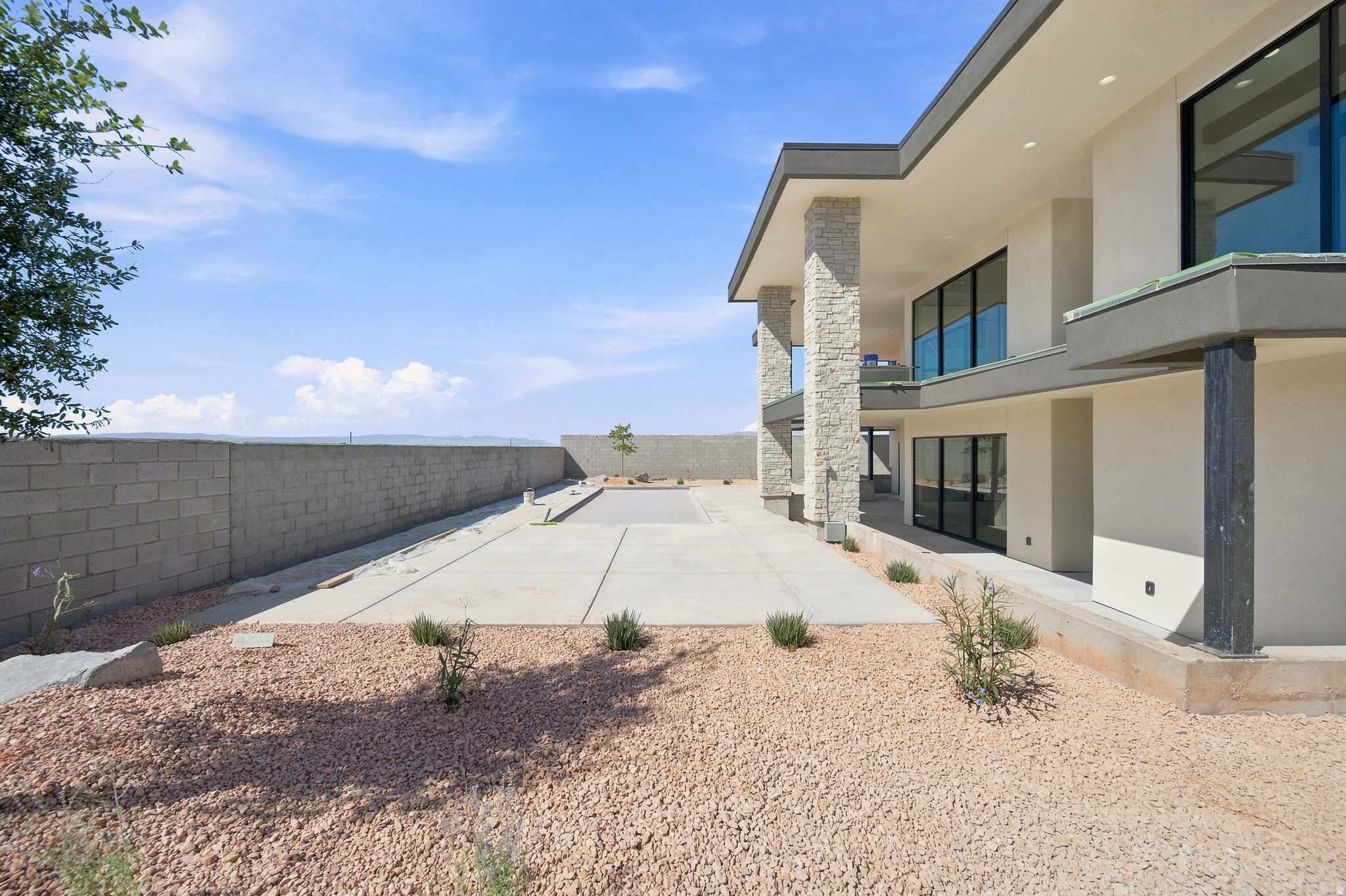 main property photo 58