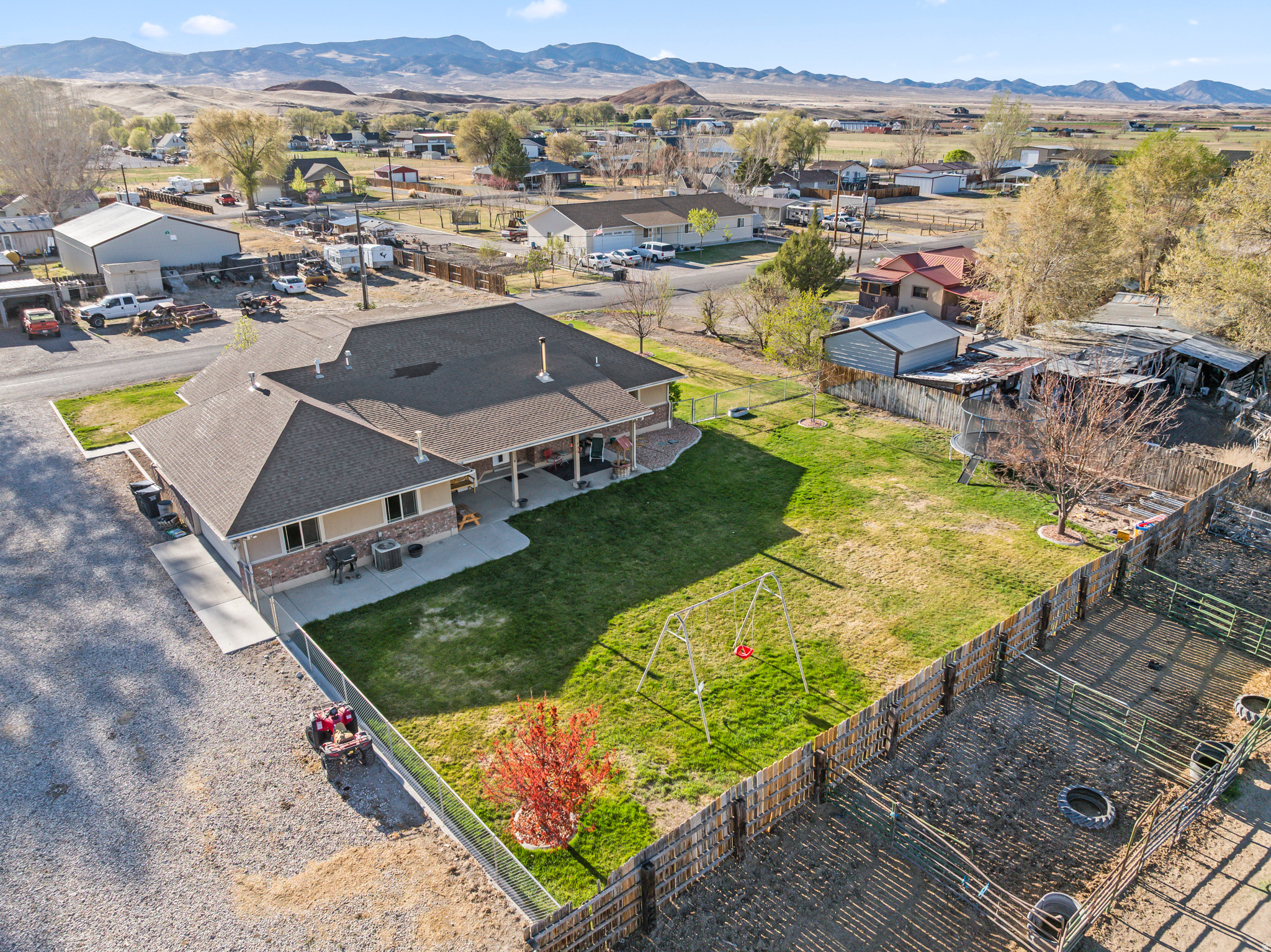 main property photo 38