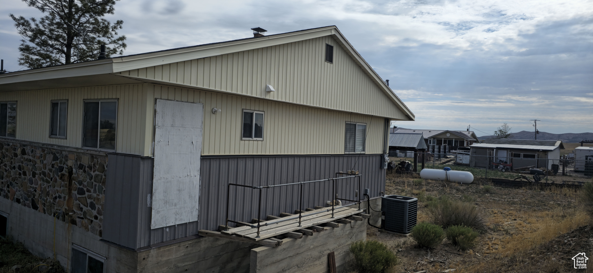 main property photo 29