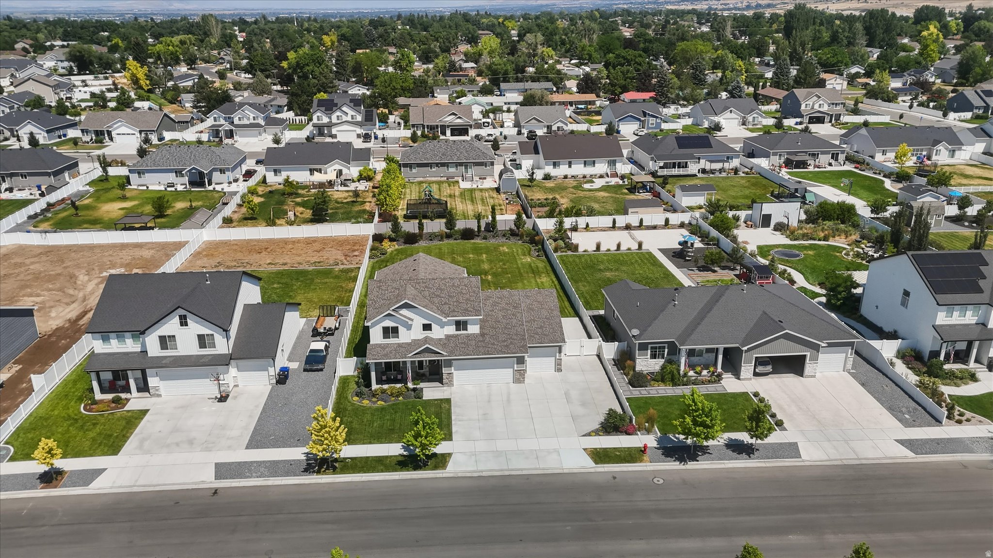 main property photo 65