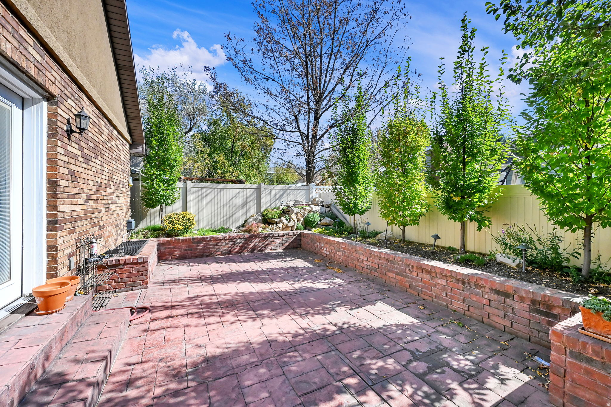 main property photo 45