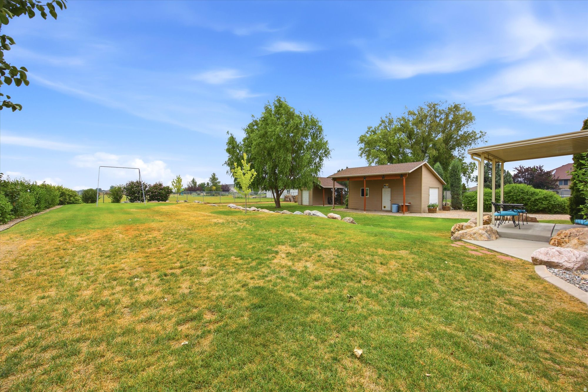 main property photo 35