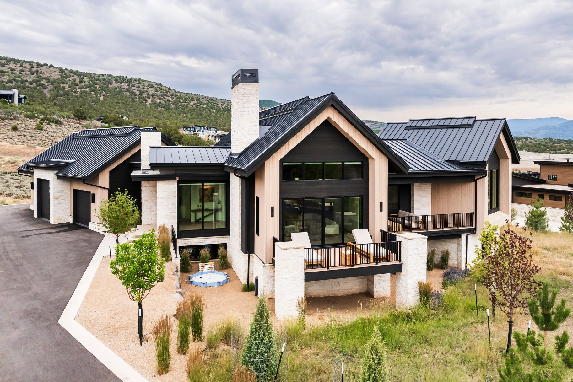 main property photo 60