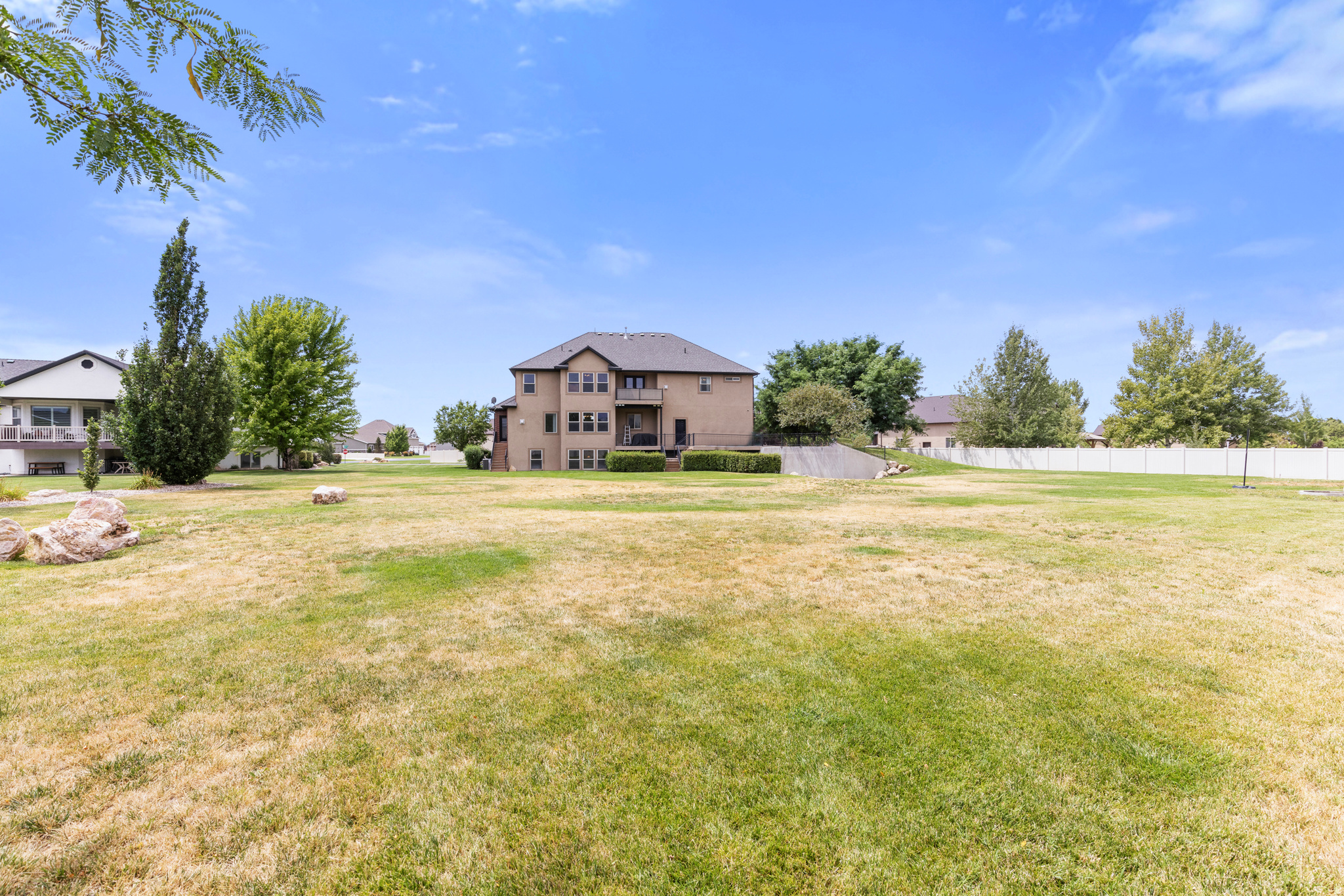 main property photo 51
