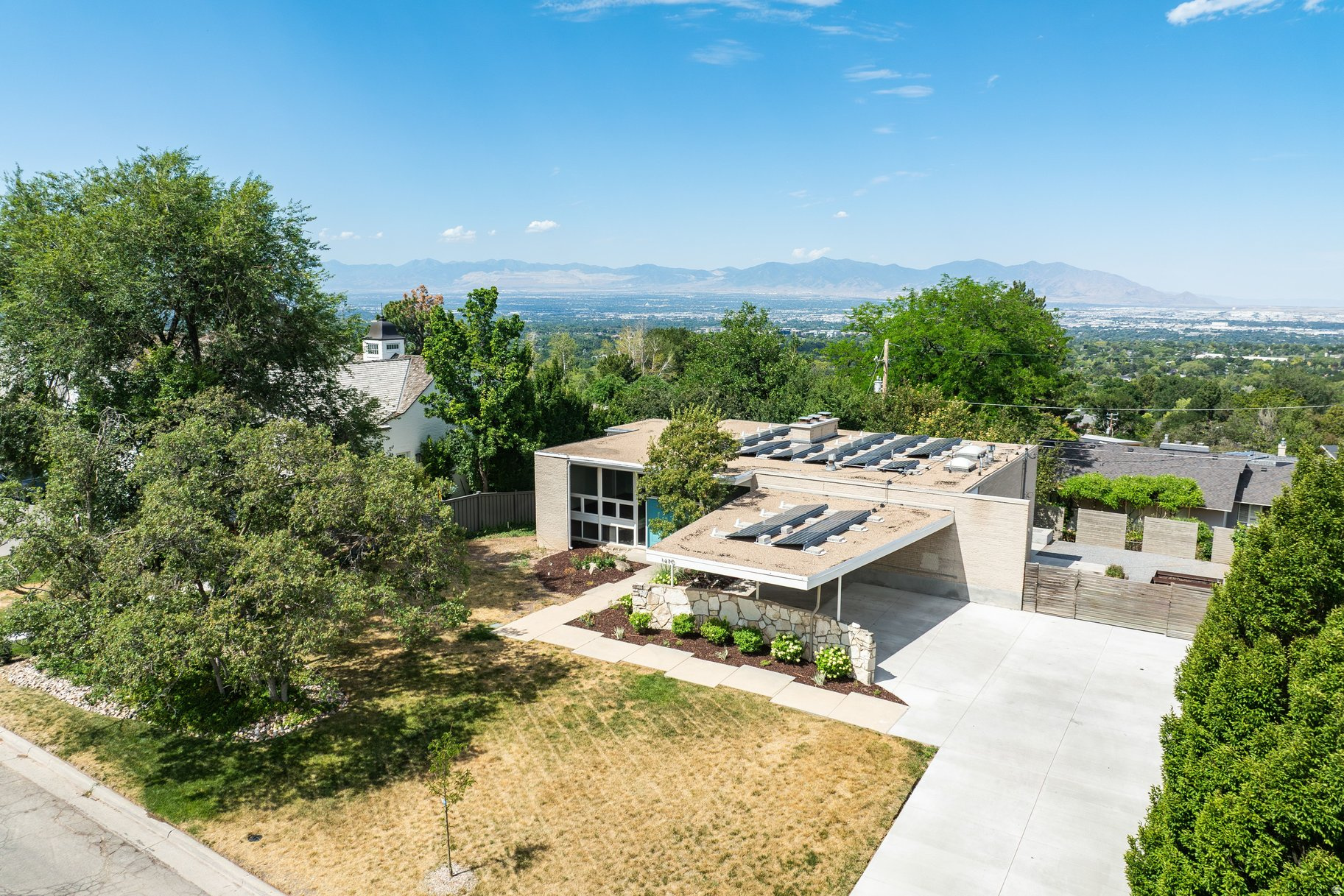 main property photo 57