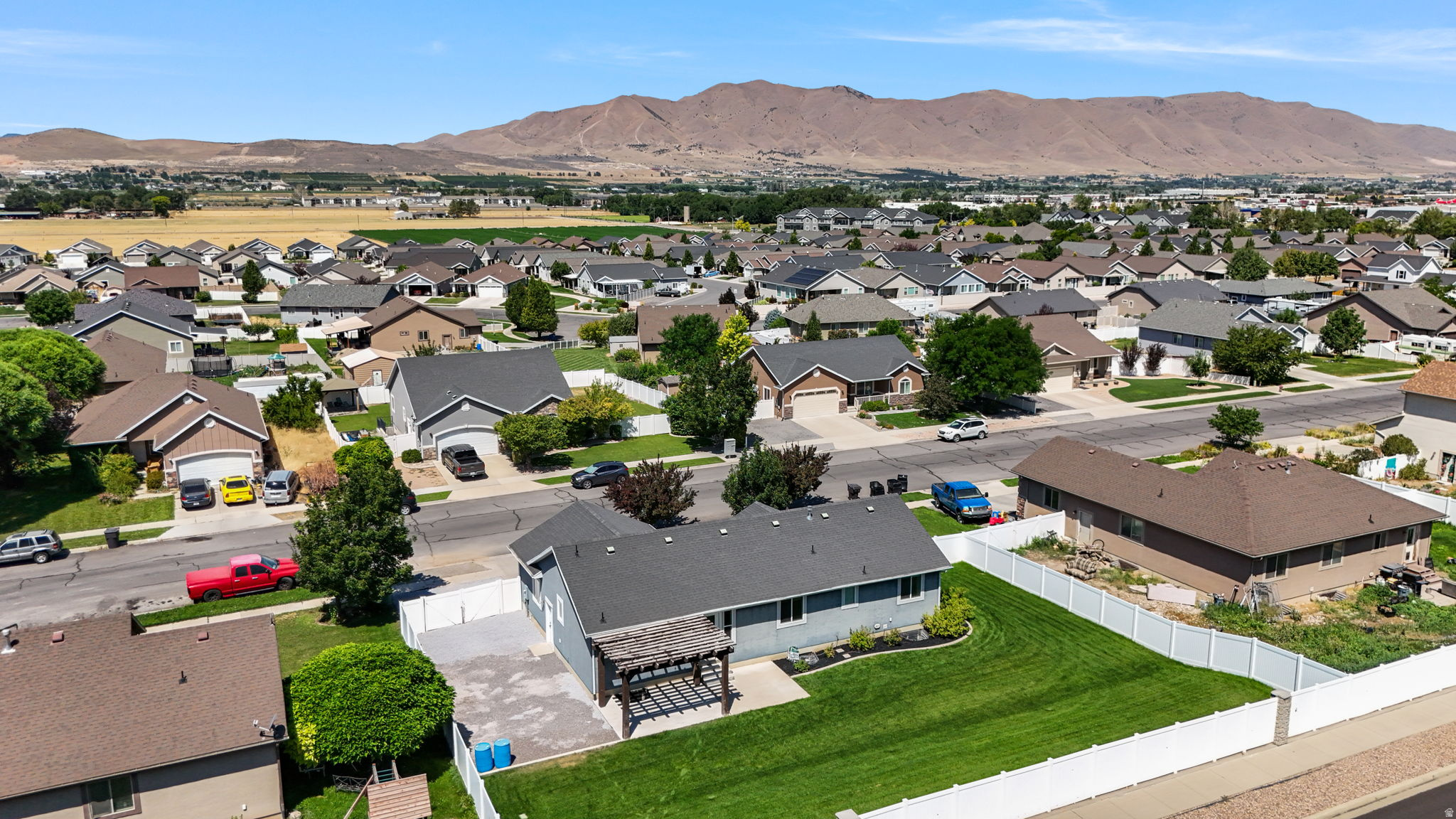 main property photo 19