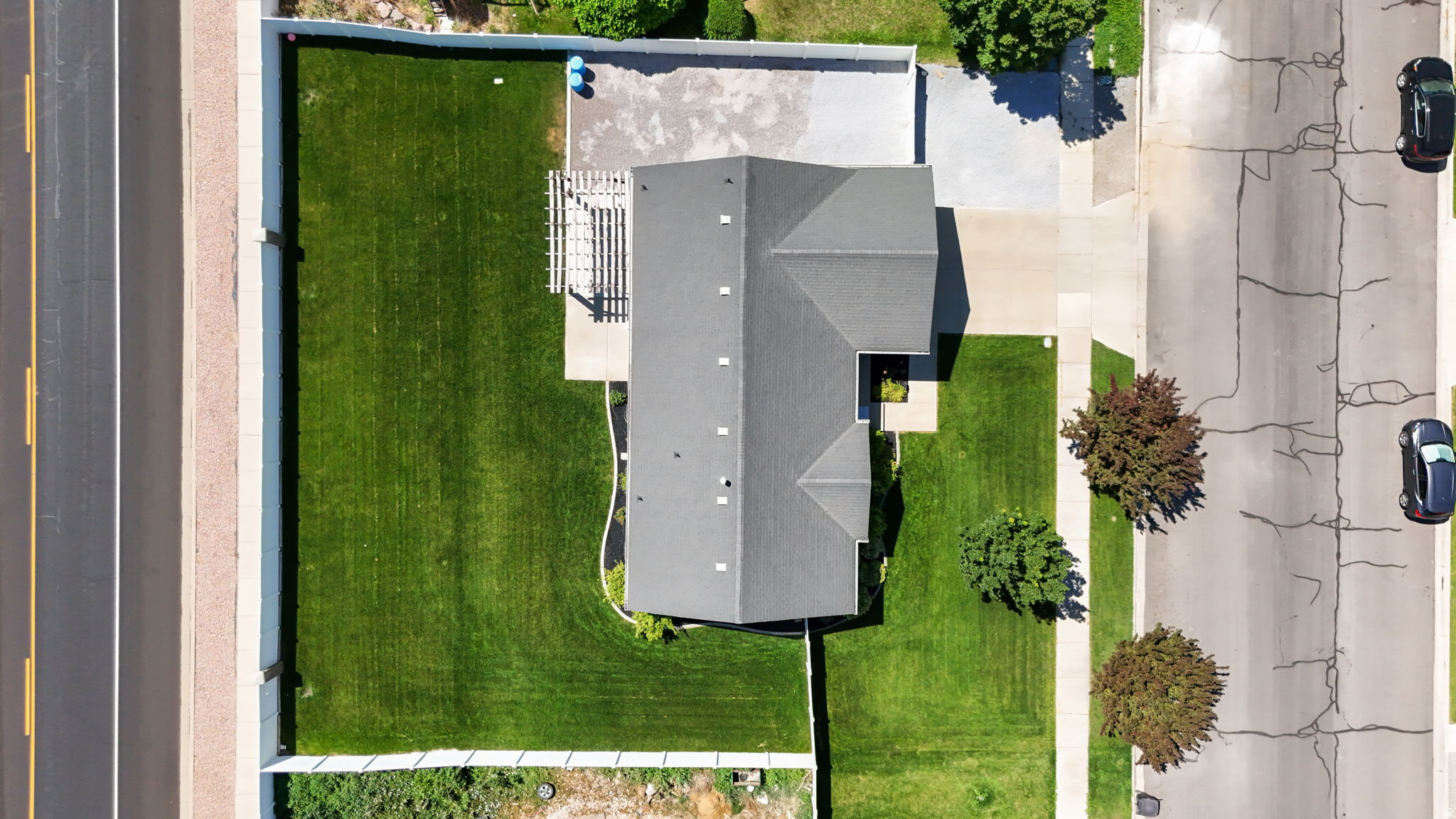 main property photo 27