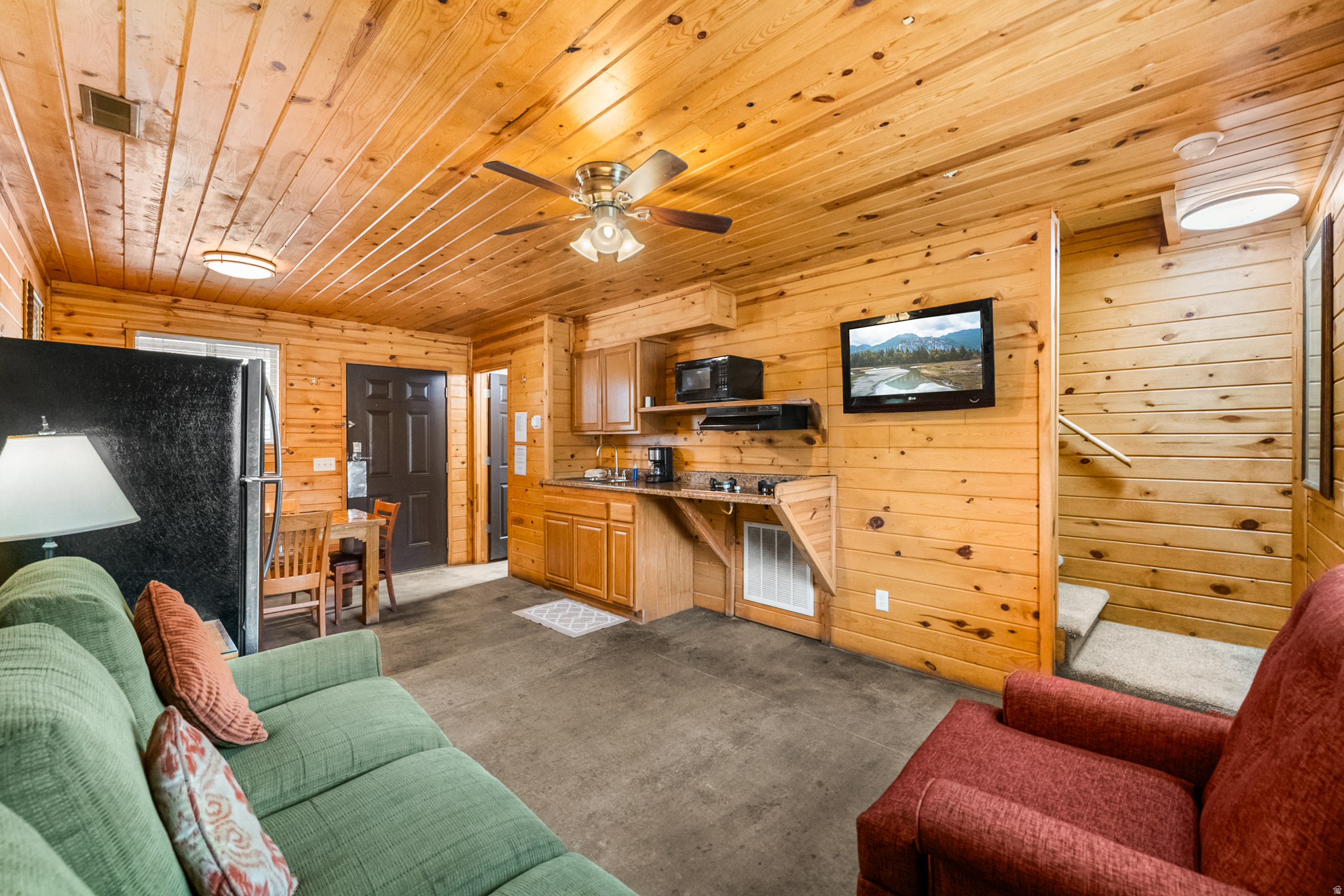 main property photo 12