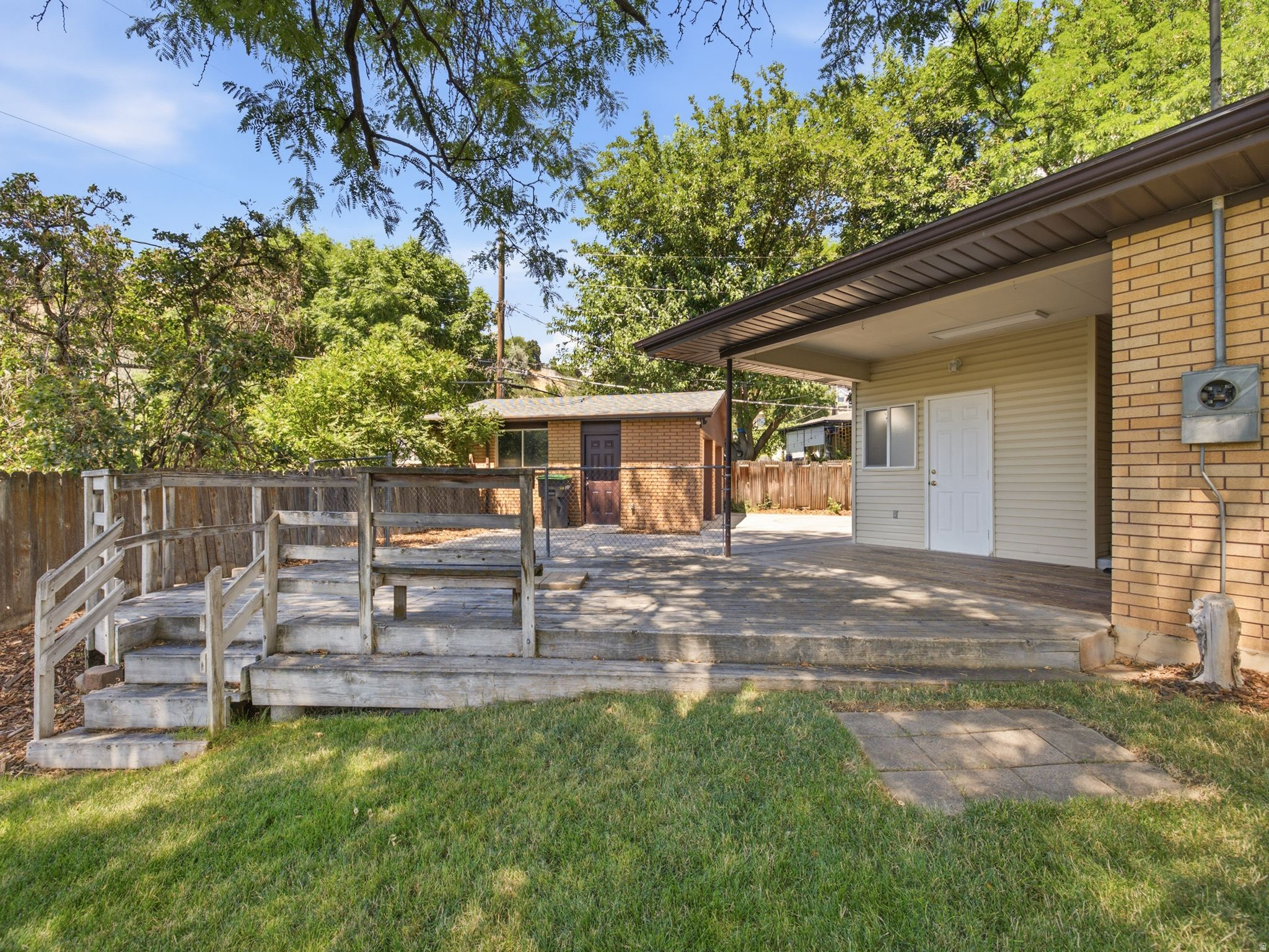 main property photo 23