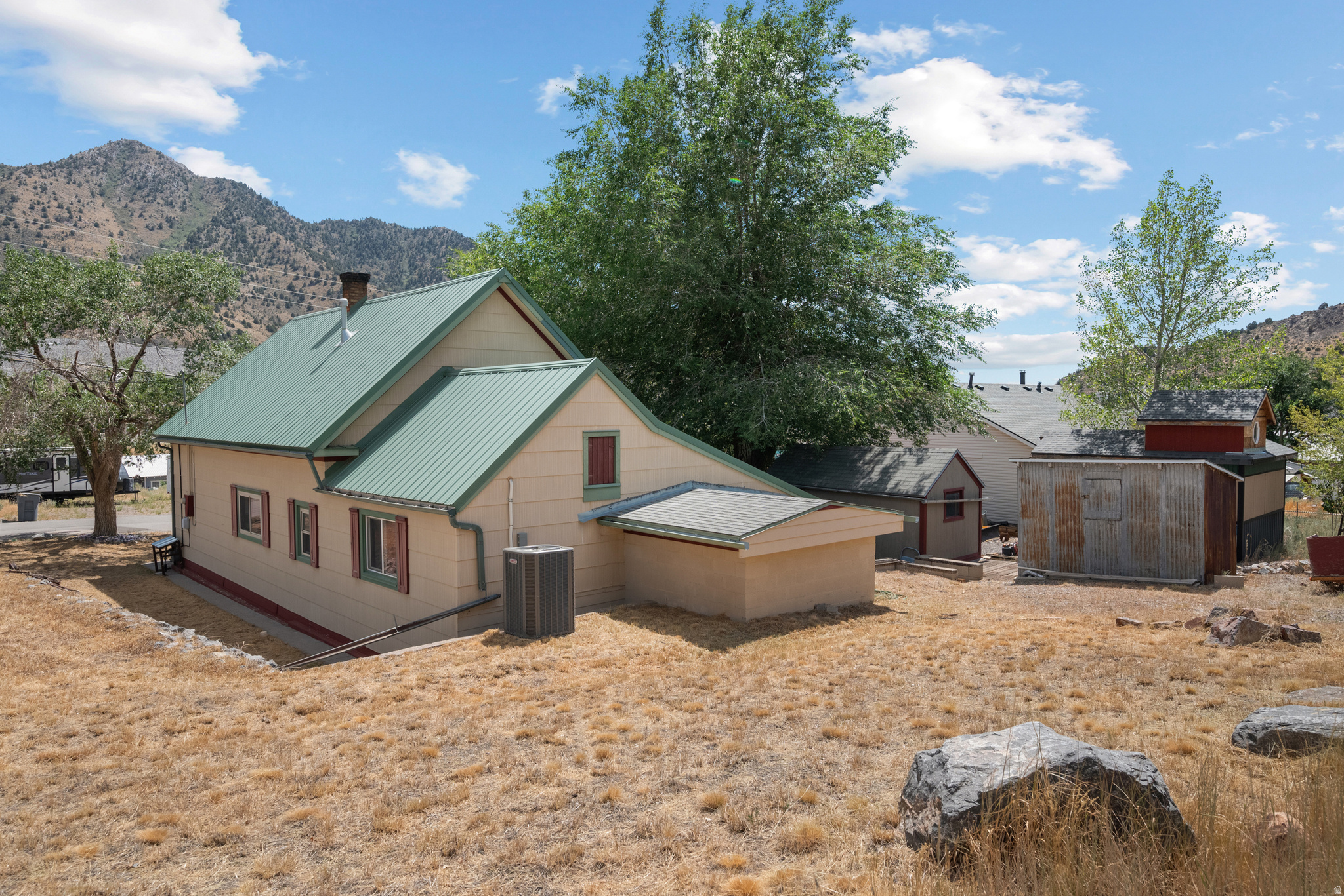 main property photo 24
