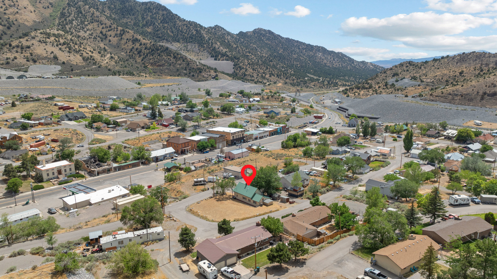 main property photo 37