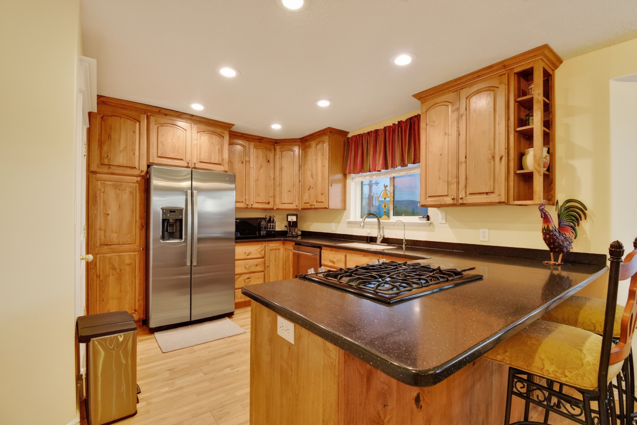 main property photo 10